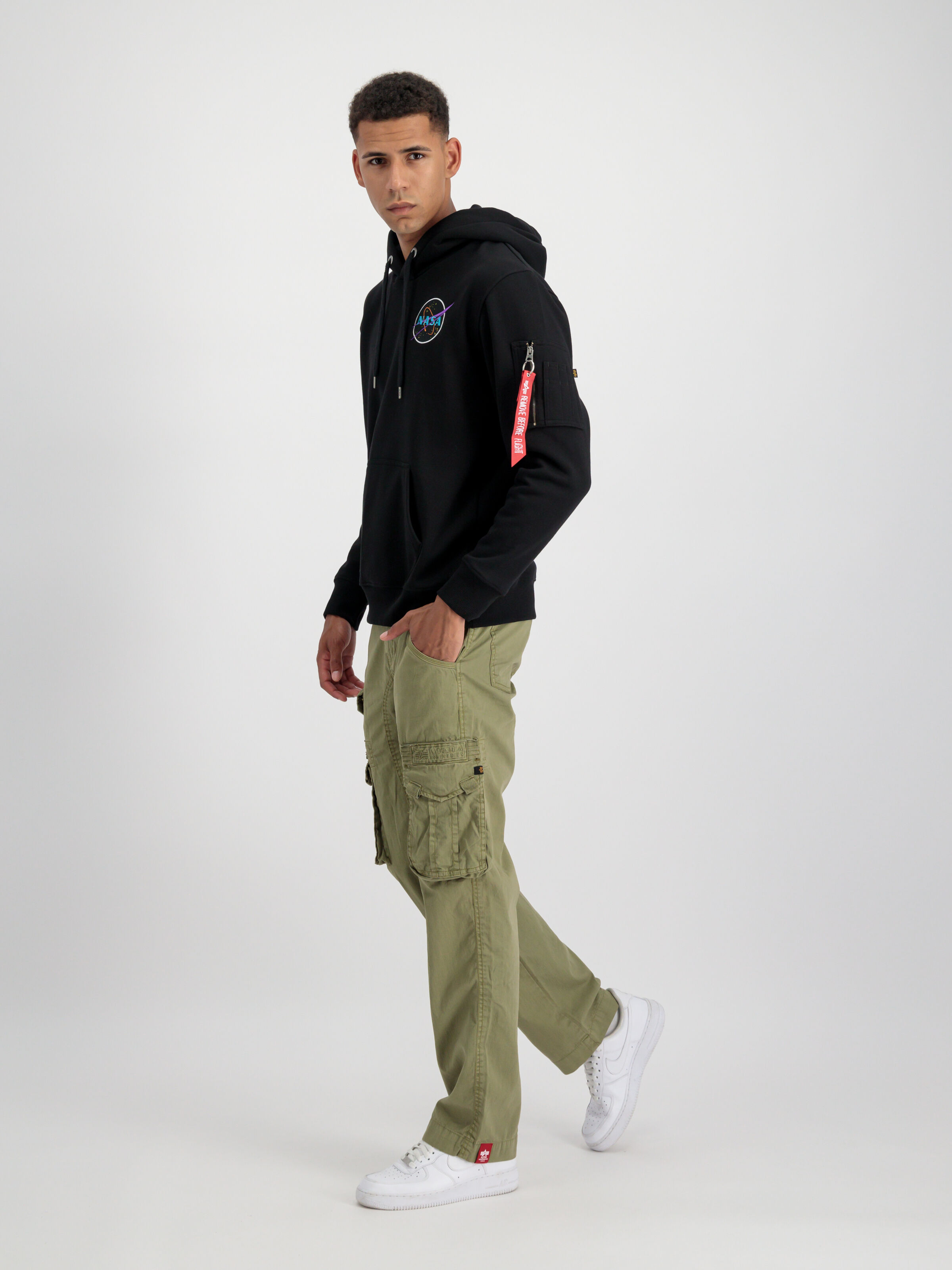 Dark Side Hoodie black/neon purple 108337_556_alpha_industries_dark_side_hoody_003_183079