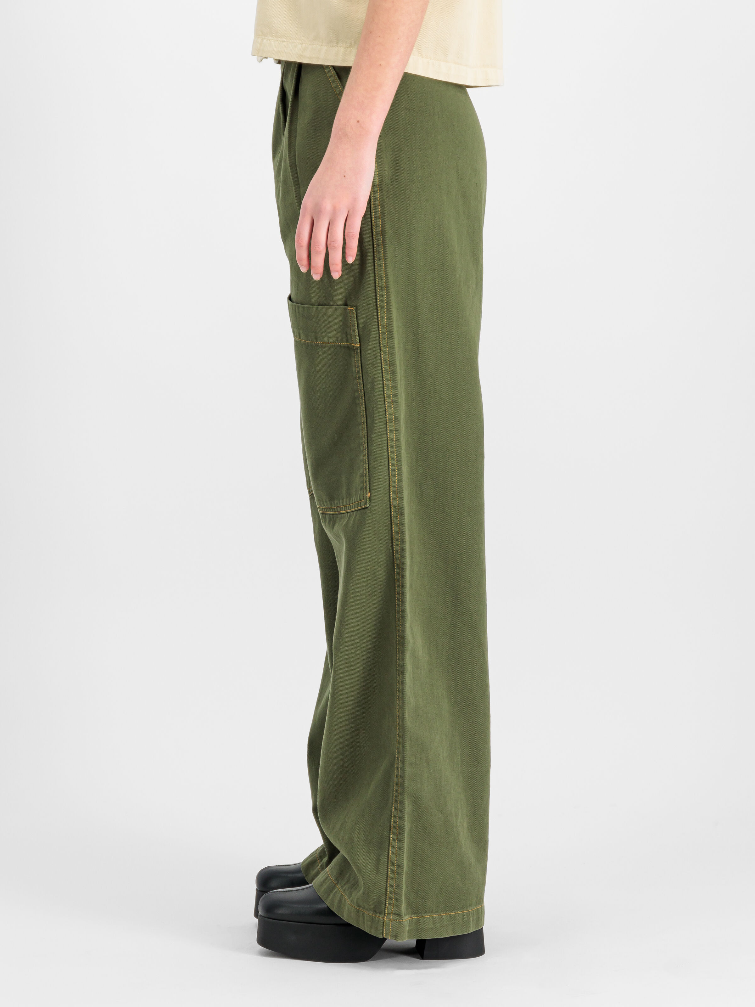 Sailor Pant Women dark olive 156025_142_2_model_00004_144701