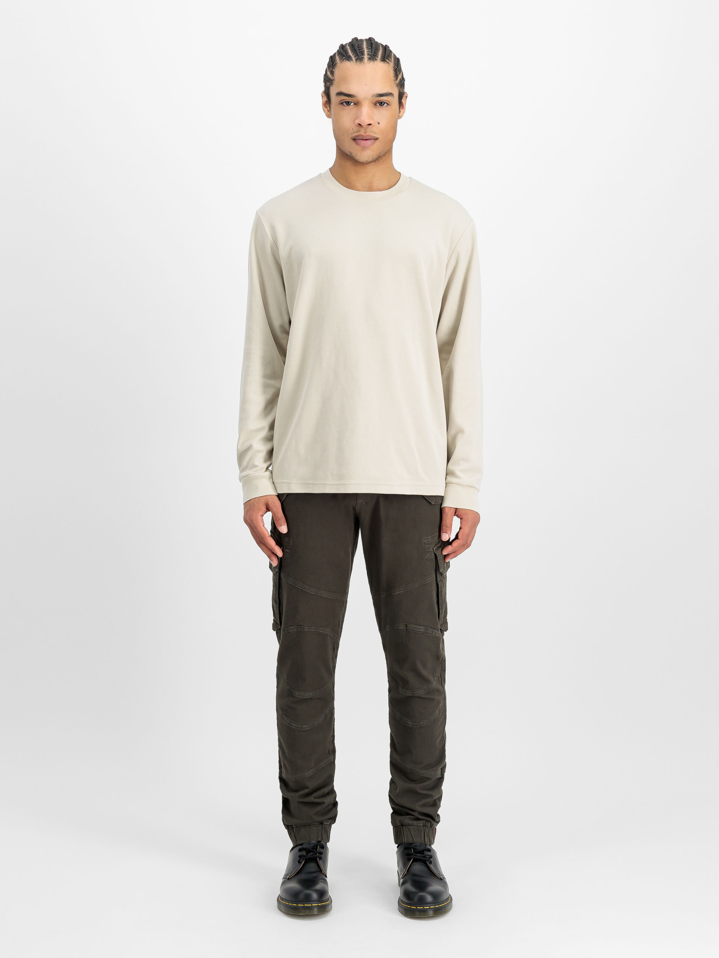Combat Pant black olive 126215_413_2_model_00001_162962