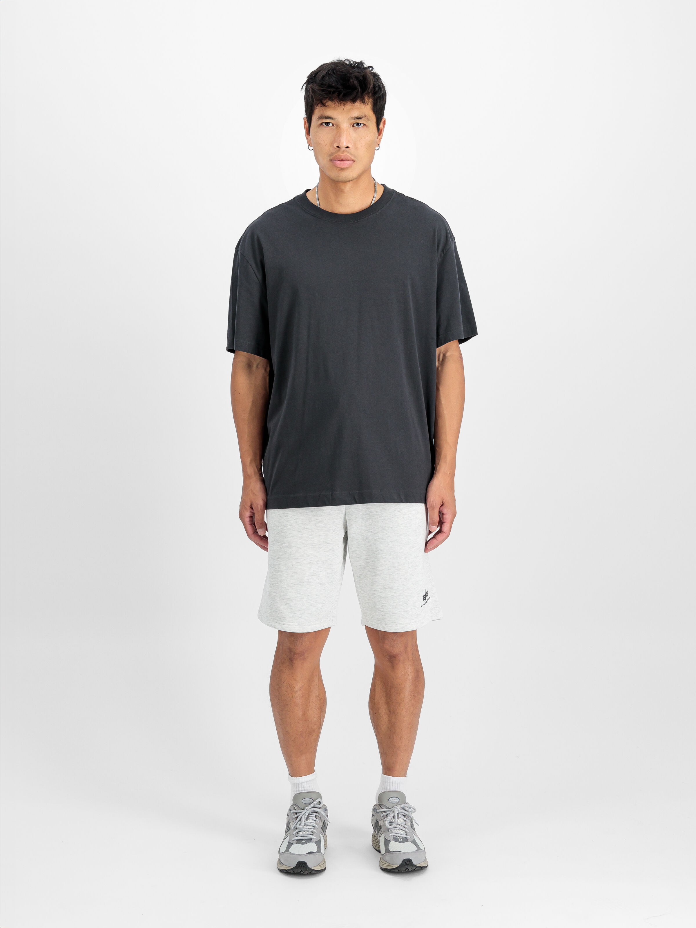 Basic Small Logo II Short pastel grey melange 156367_752_2_model_00001_118236