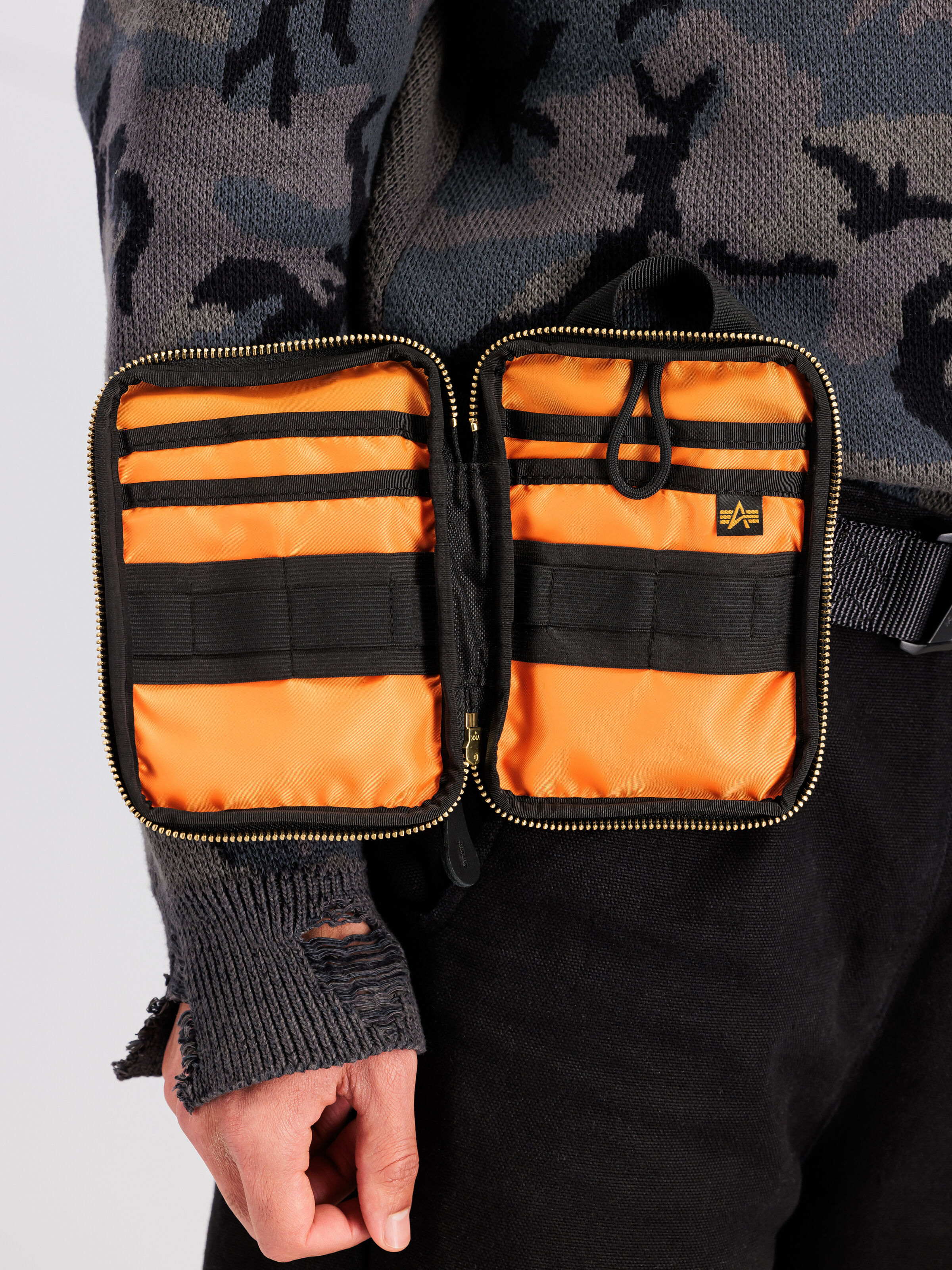 ALPHA x ONDURA Leather Organizer Bag black 768105_2_model_00002_211265