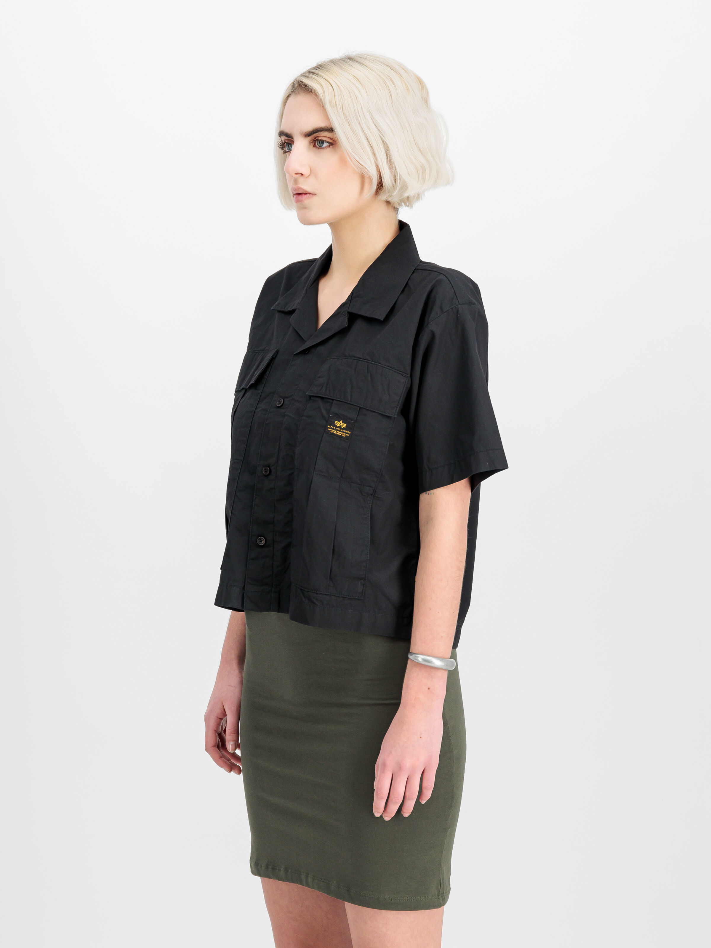 Short Sleeve Cargo Shirt Women black 156080_03_2_model_00003_144541
