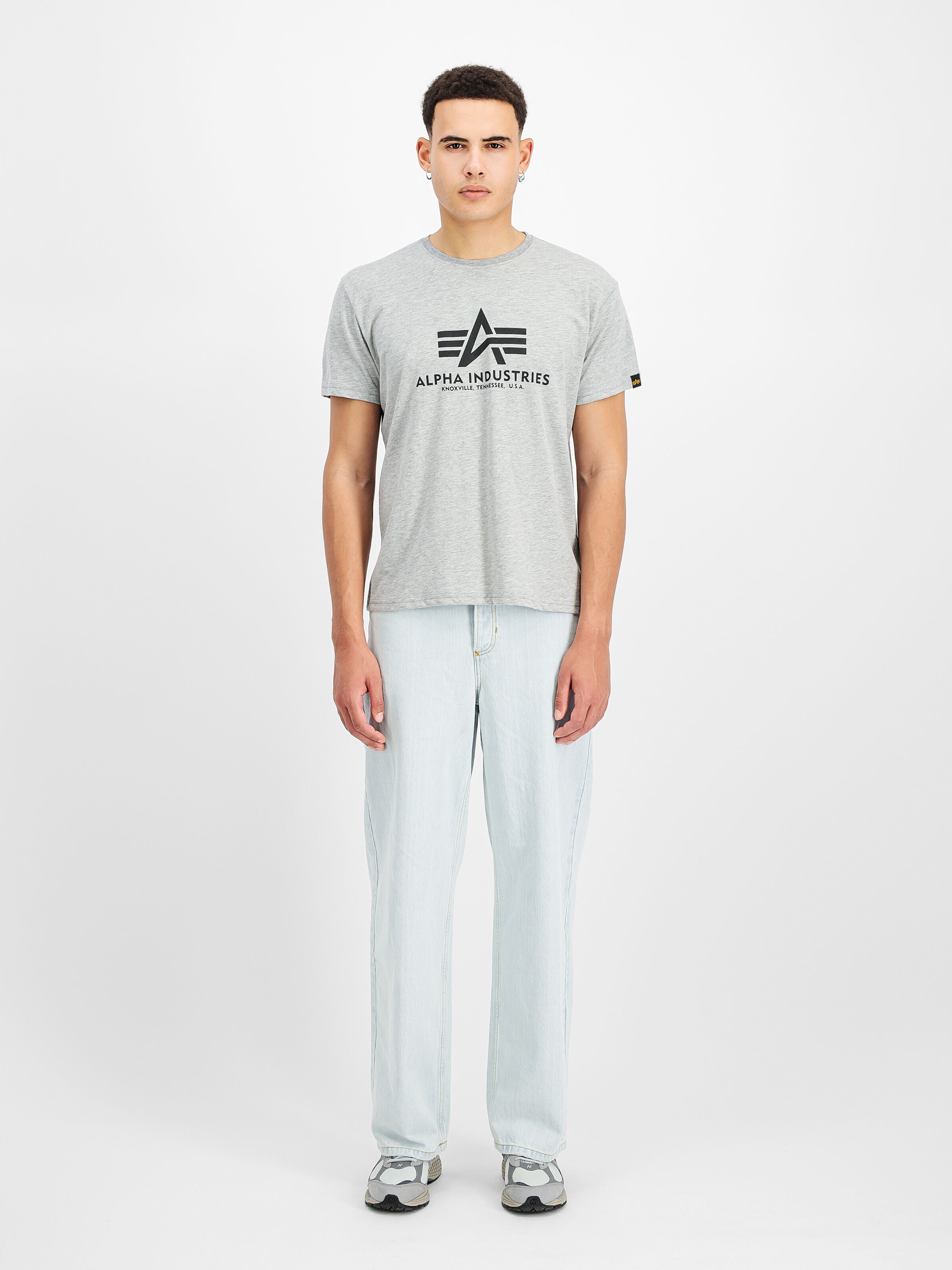 Basic Big Logo T-Shirt grey heather 100501_17_2_model_00001_184321