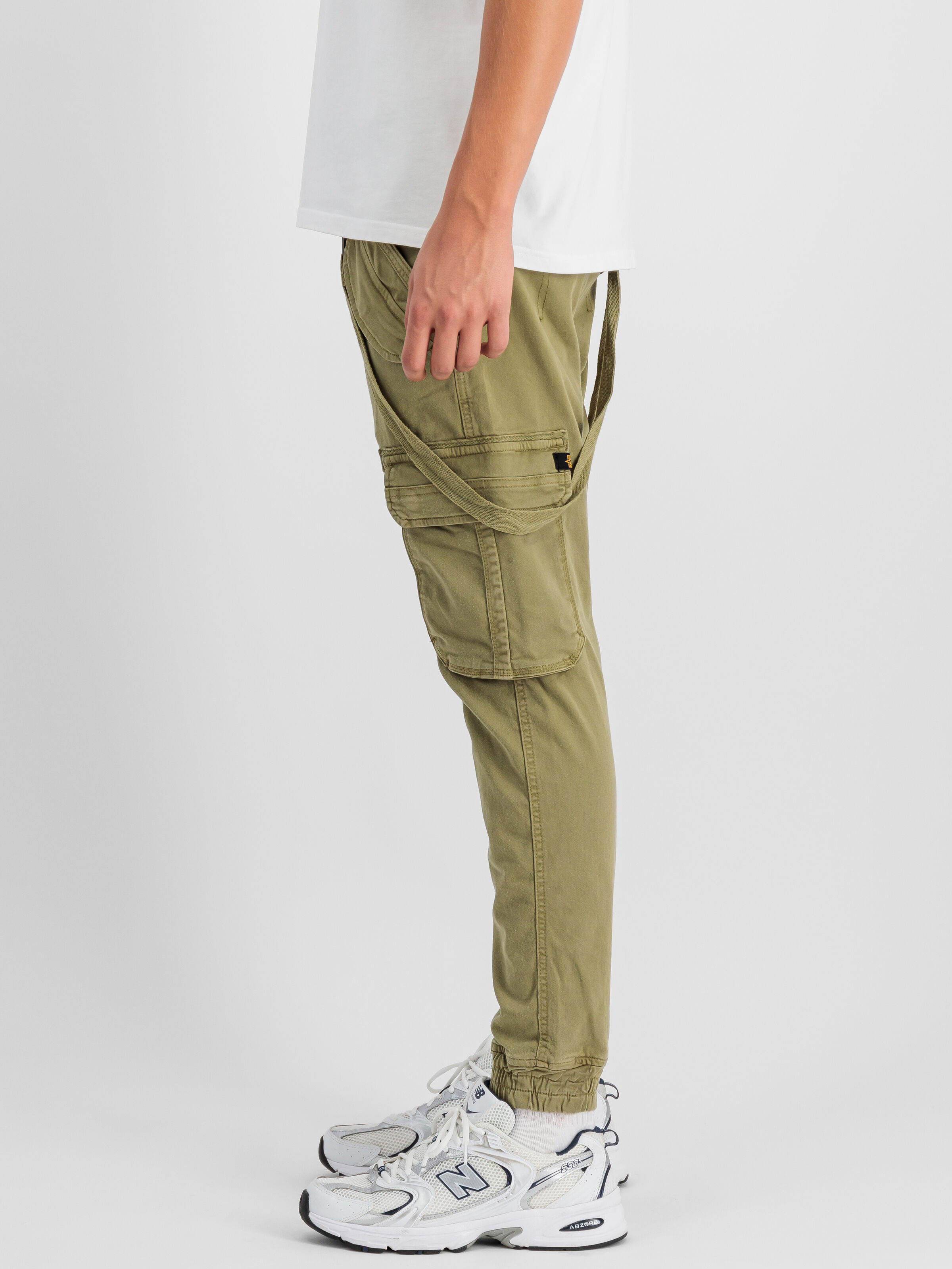 Utility Pant olive 128202_11_2_model_00004_218097