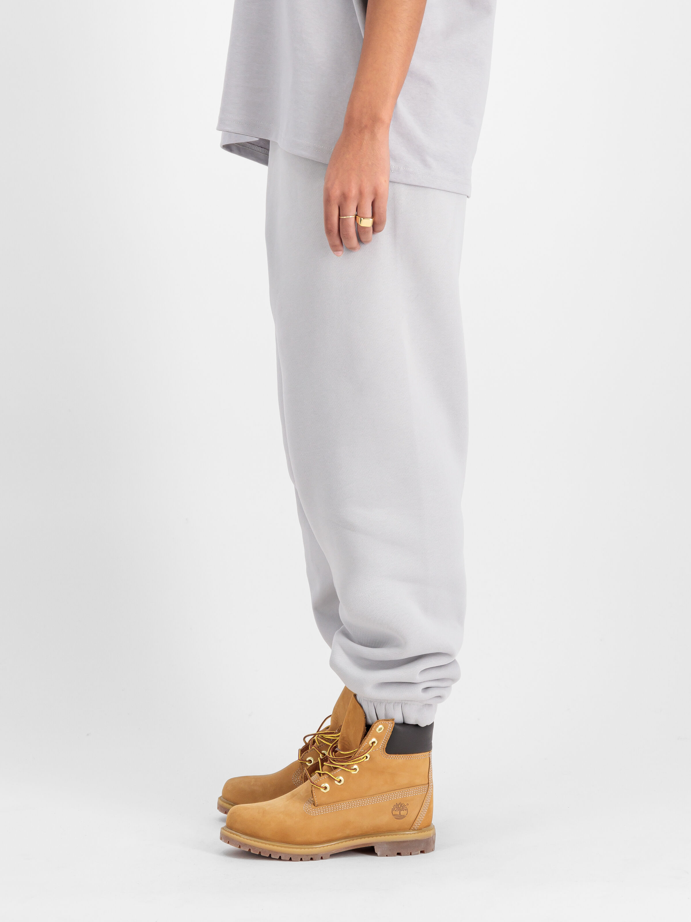 UV Jogger pastel grey 148360UV_666_2_model_00004_113727