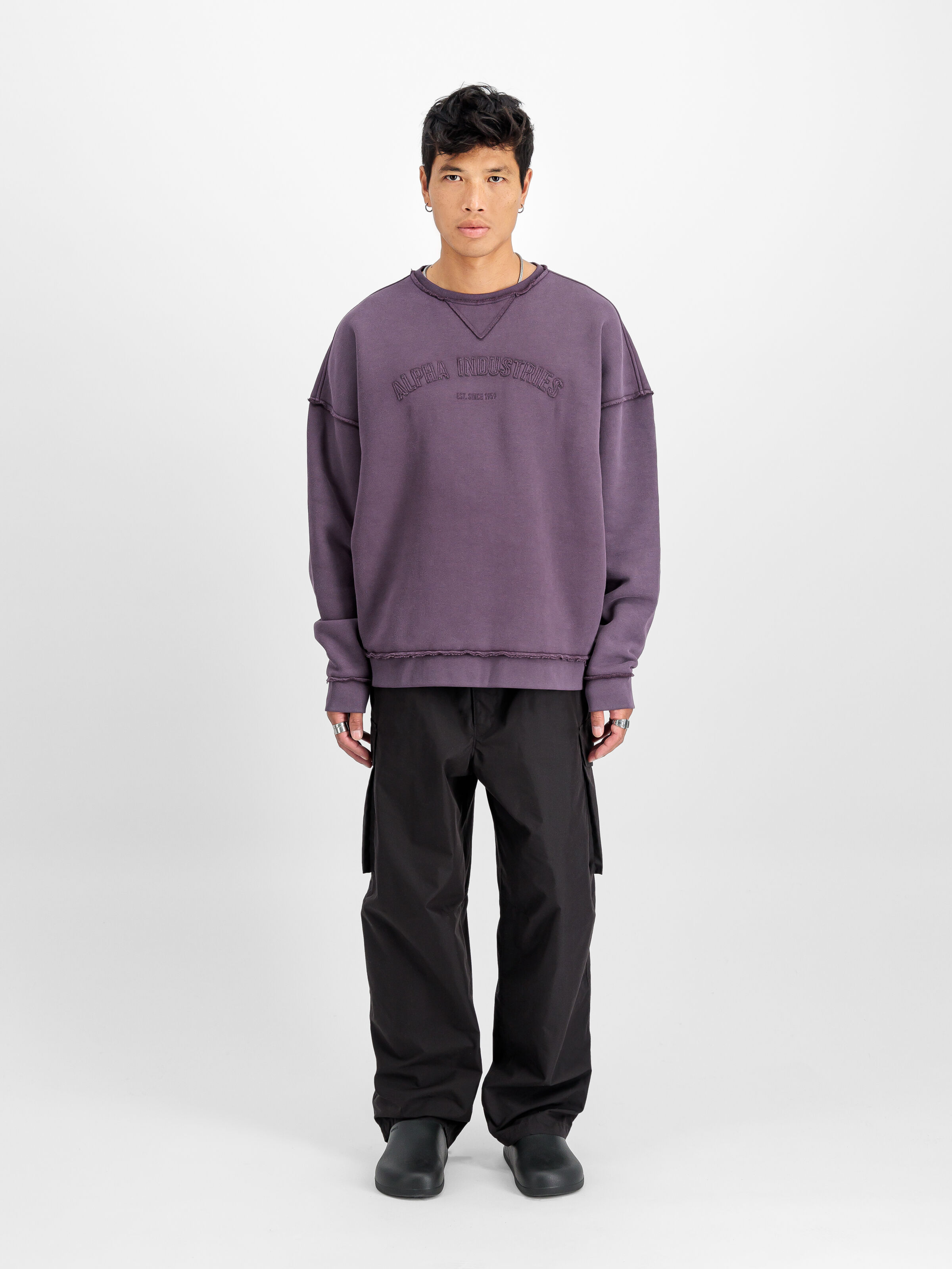 Open Edge Sweatshirt Plum 148305_719_2_model_00001_108572