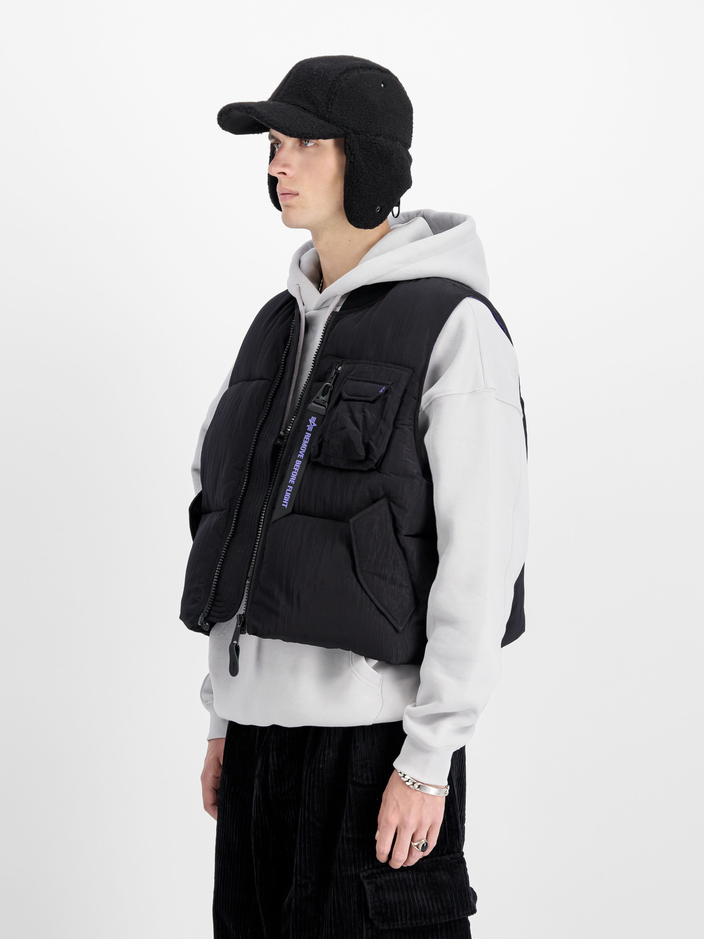 MA-1 Puffer UV Vest black 148138UV_03_2_model_00003_114156
