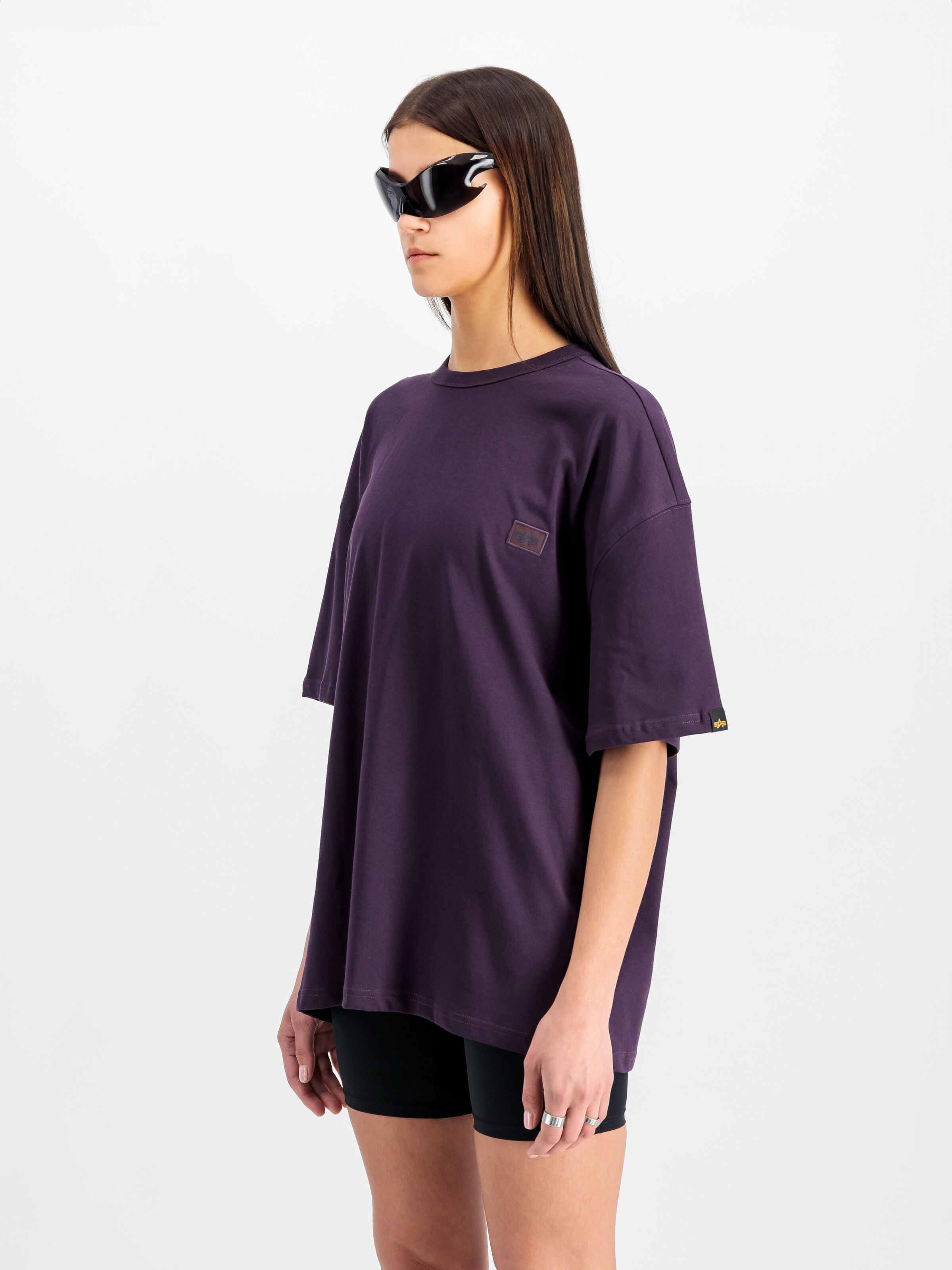 Alpha Essentials Rubber Logo T-Shirt Women Plum 146061_719_2_model_00003_103847
