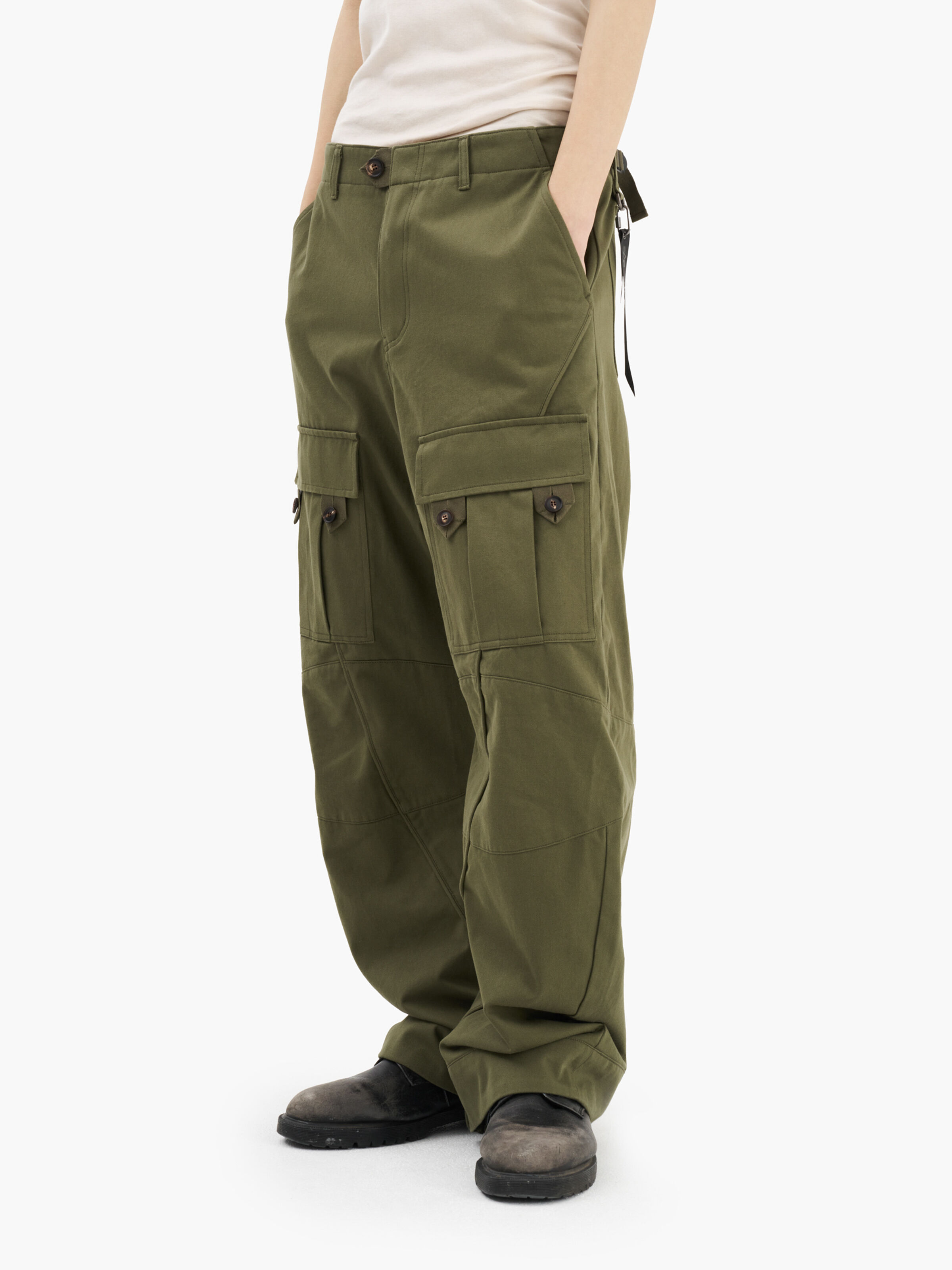 ALPHA X JIYOUNG KIM CURVED MULTI-POCKET TROUSERS light green 156270_120_2_model_00002_157201