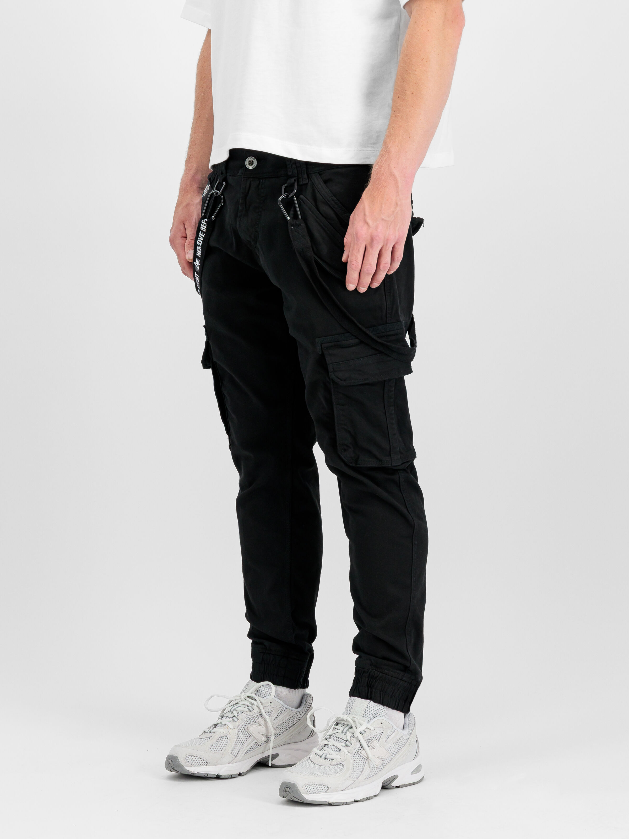 Utility Pant black 128202_03_2_model_00002_218066.jpg