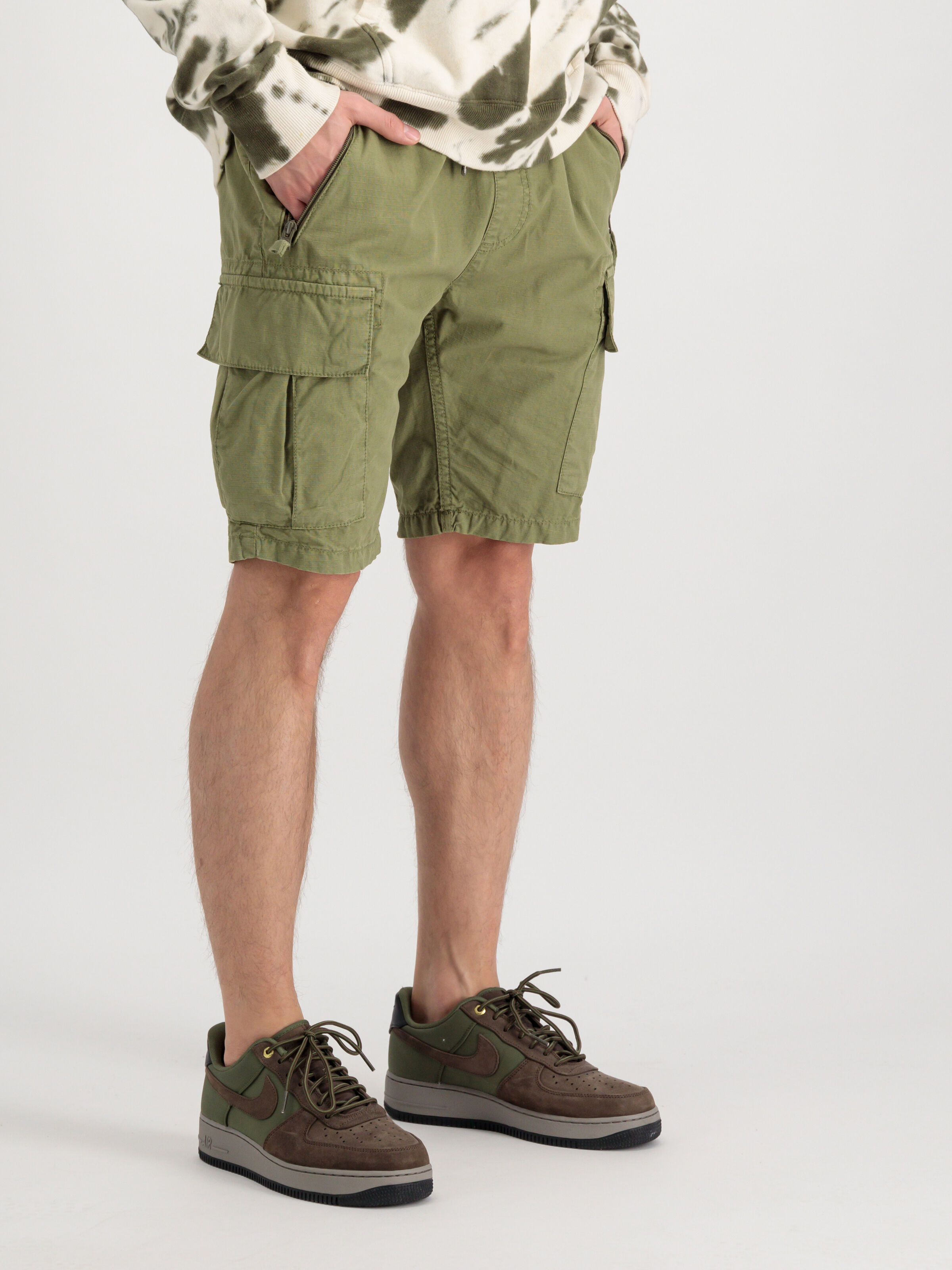 Ripstop Jogger Short olive 106250_11_alpha_industries_ripstop_jogger_short_002_182368