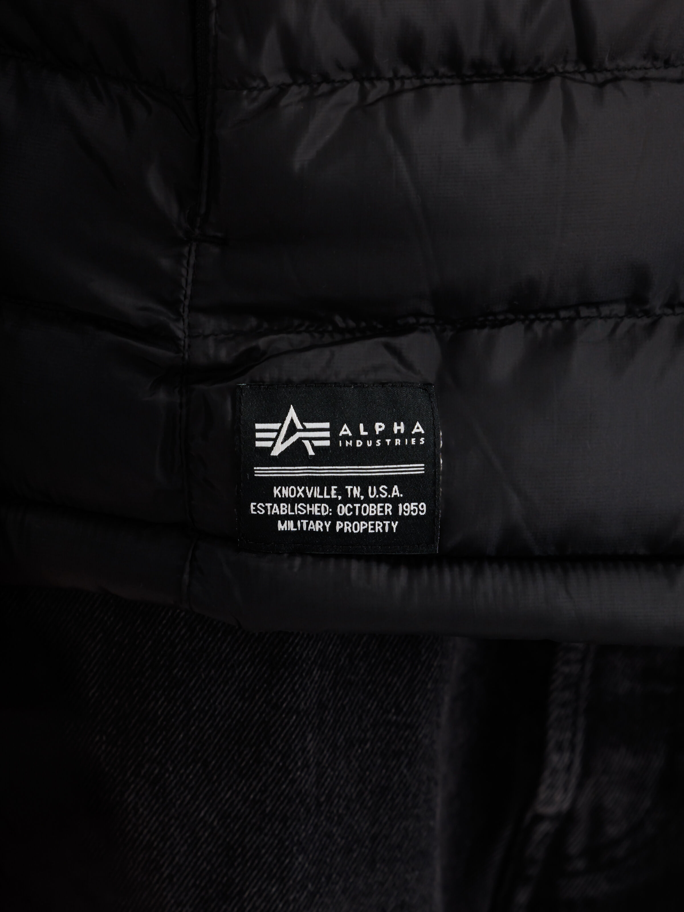 Puffer Anorak black 138115_03_3_detail_00001_125973