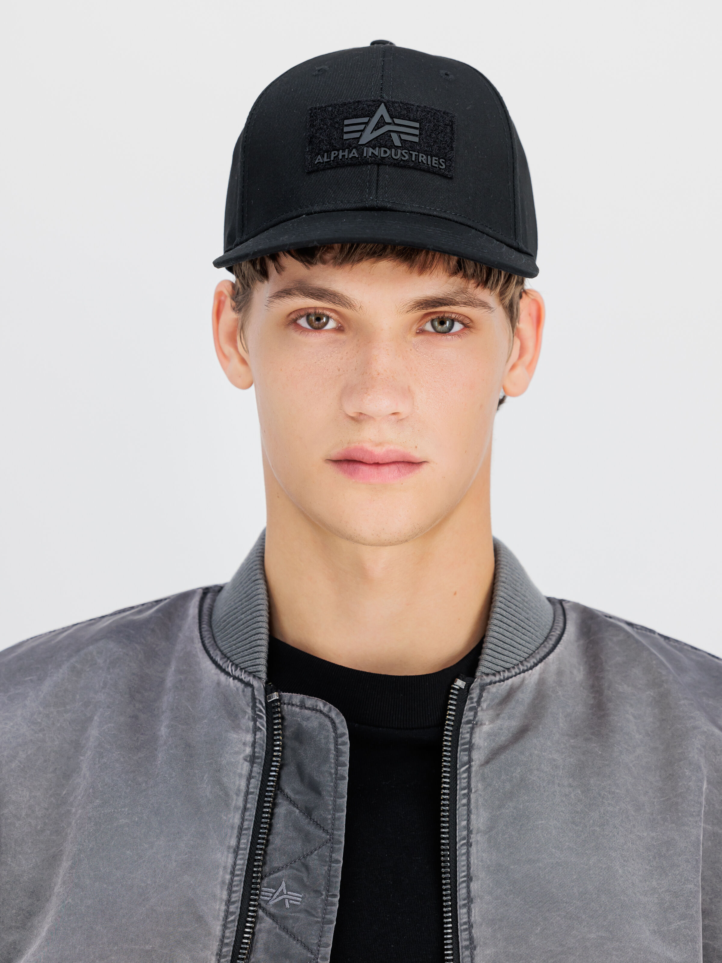 Velcro Cap black 168903_03_2_model_00001_150826