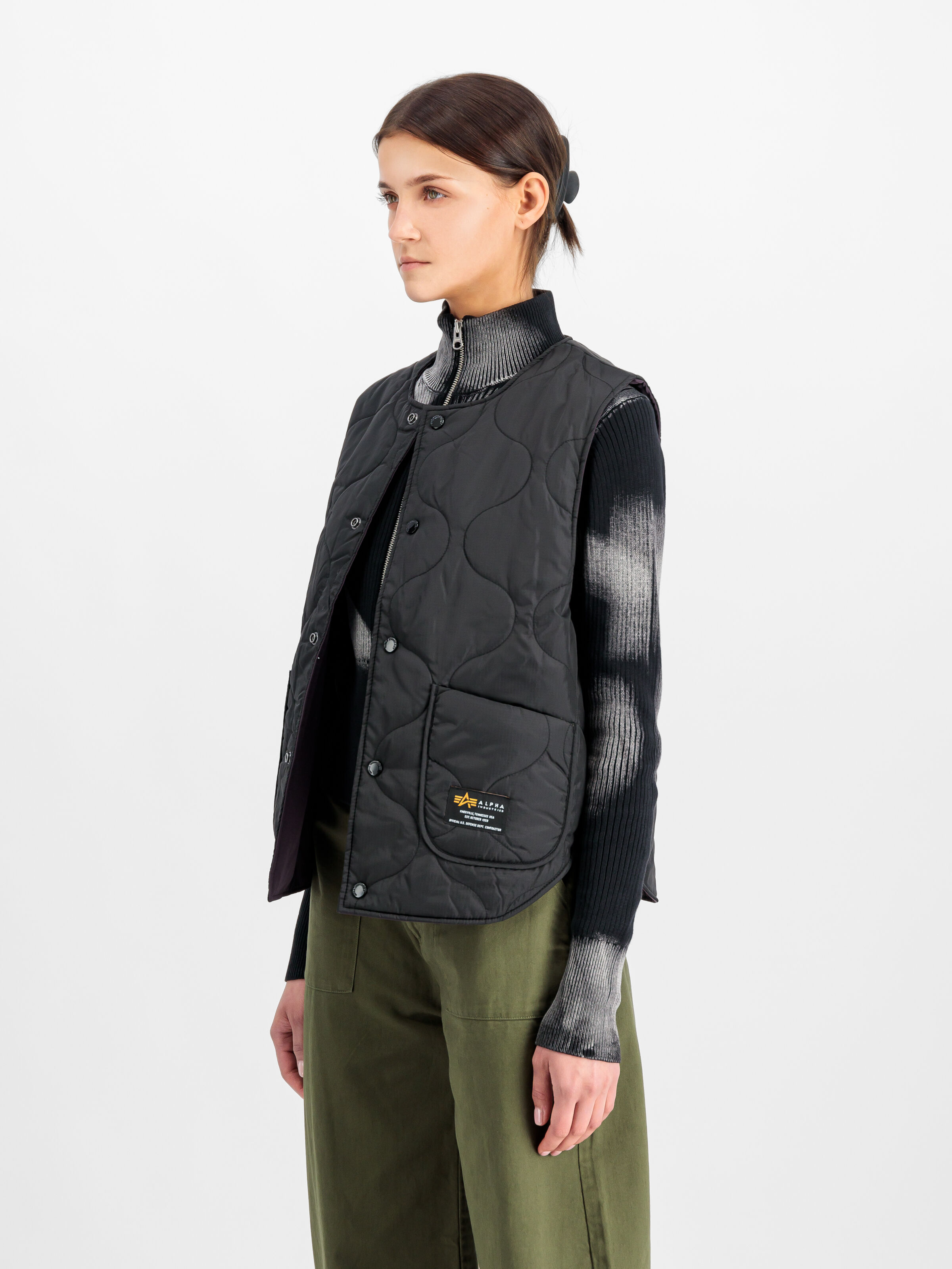 Reversible Vest Women black 148009_03_2_model_00003_103596