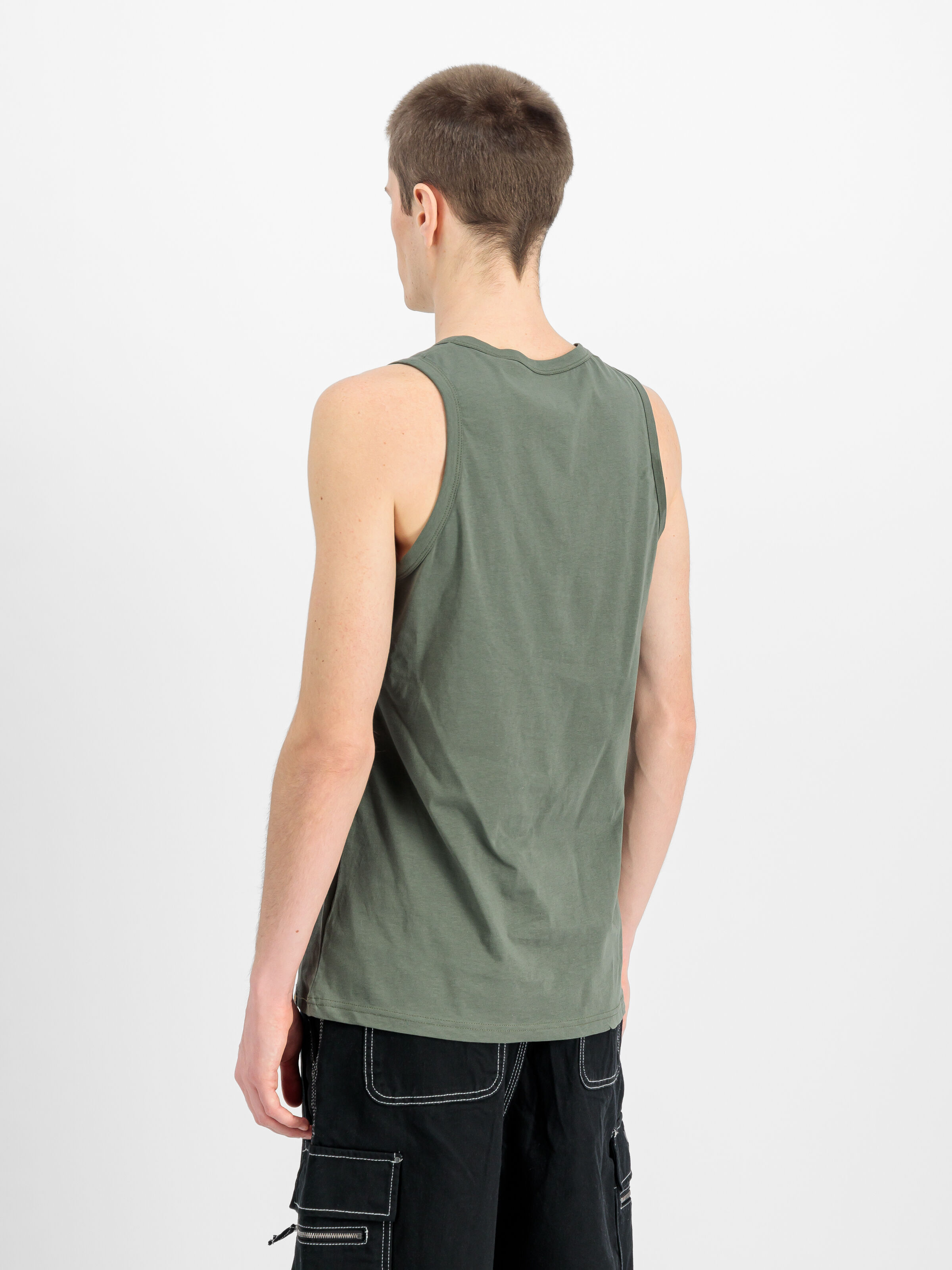 Basic Small Logo Tank dark olive 196541_142_2_model_00003_154511