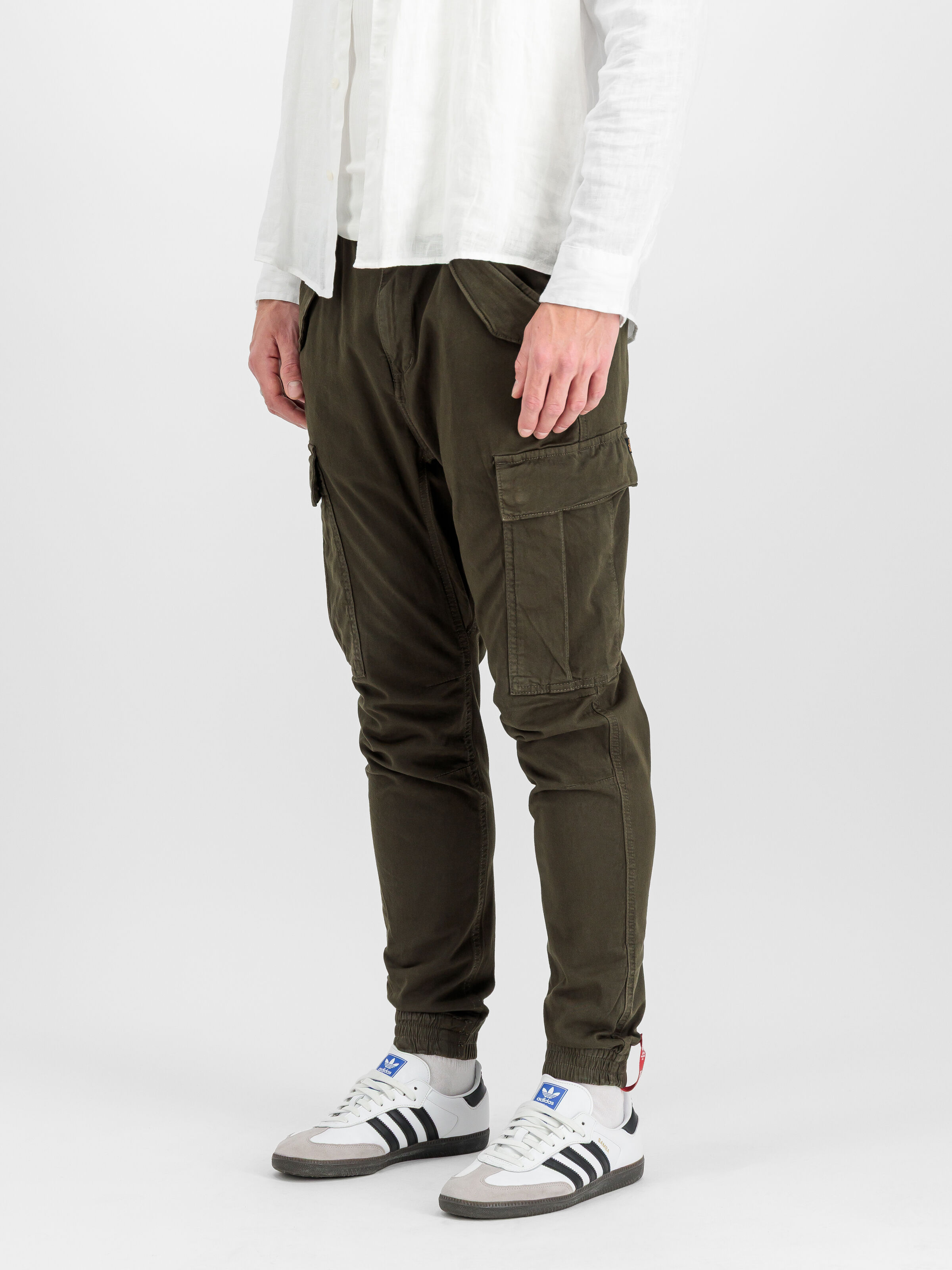 Airman Pant black olive 188201_413_2_model_00002_191773.jpg