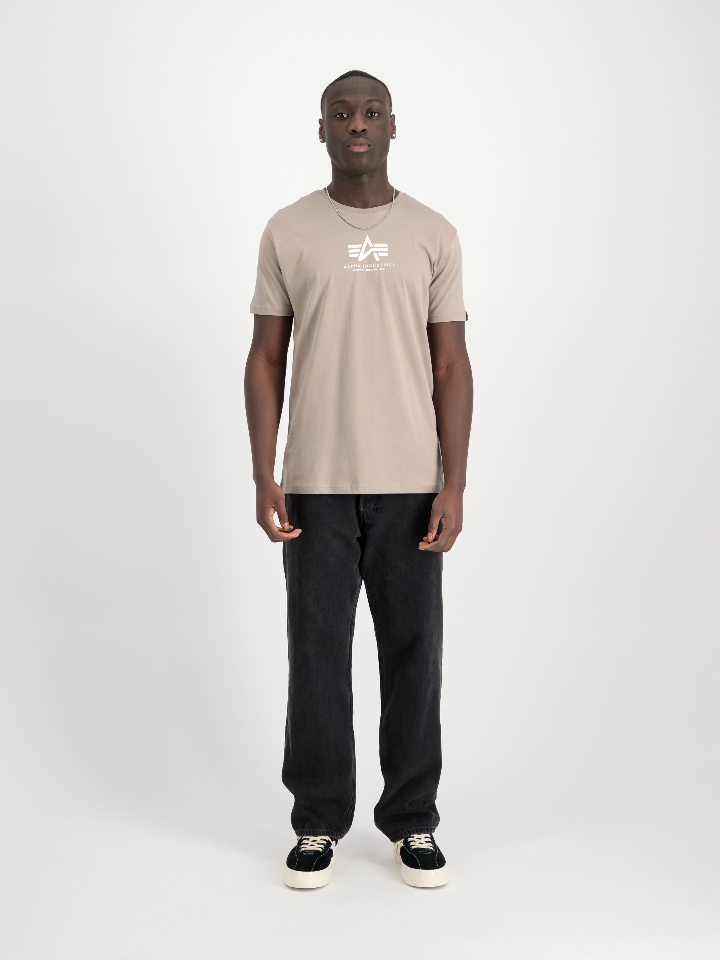 Basic Mid Logo T-Shirt vintage sand 118533_679_2_model_00001_111694