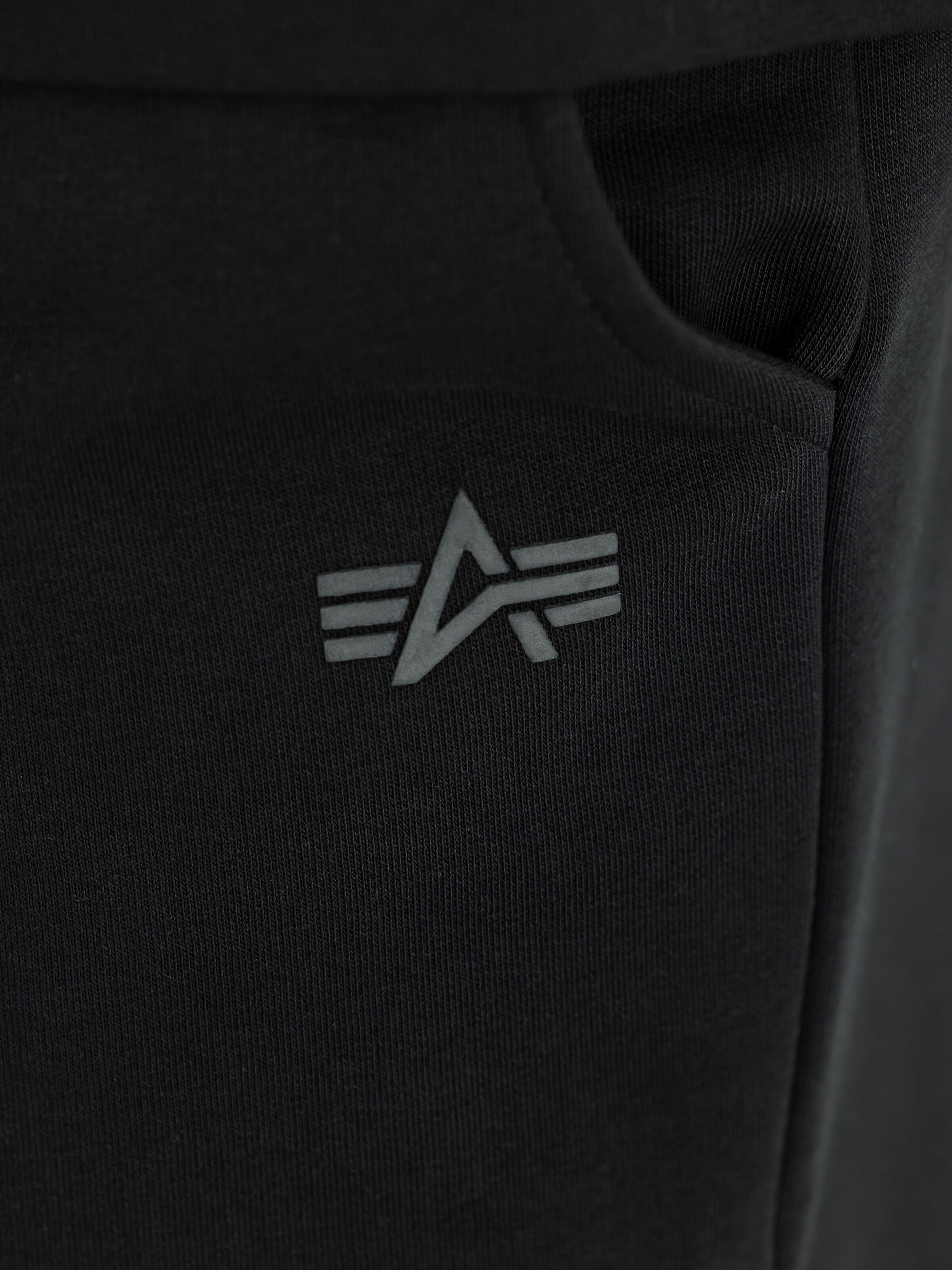 Dye To Match Mid Logo Jogger black 268364_03_3_detail_00001_228394