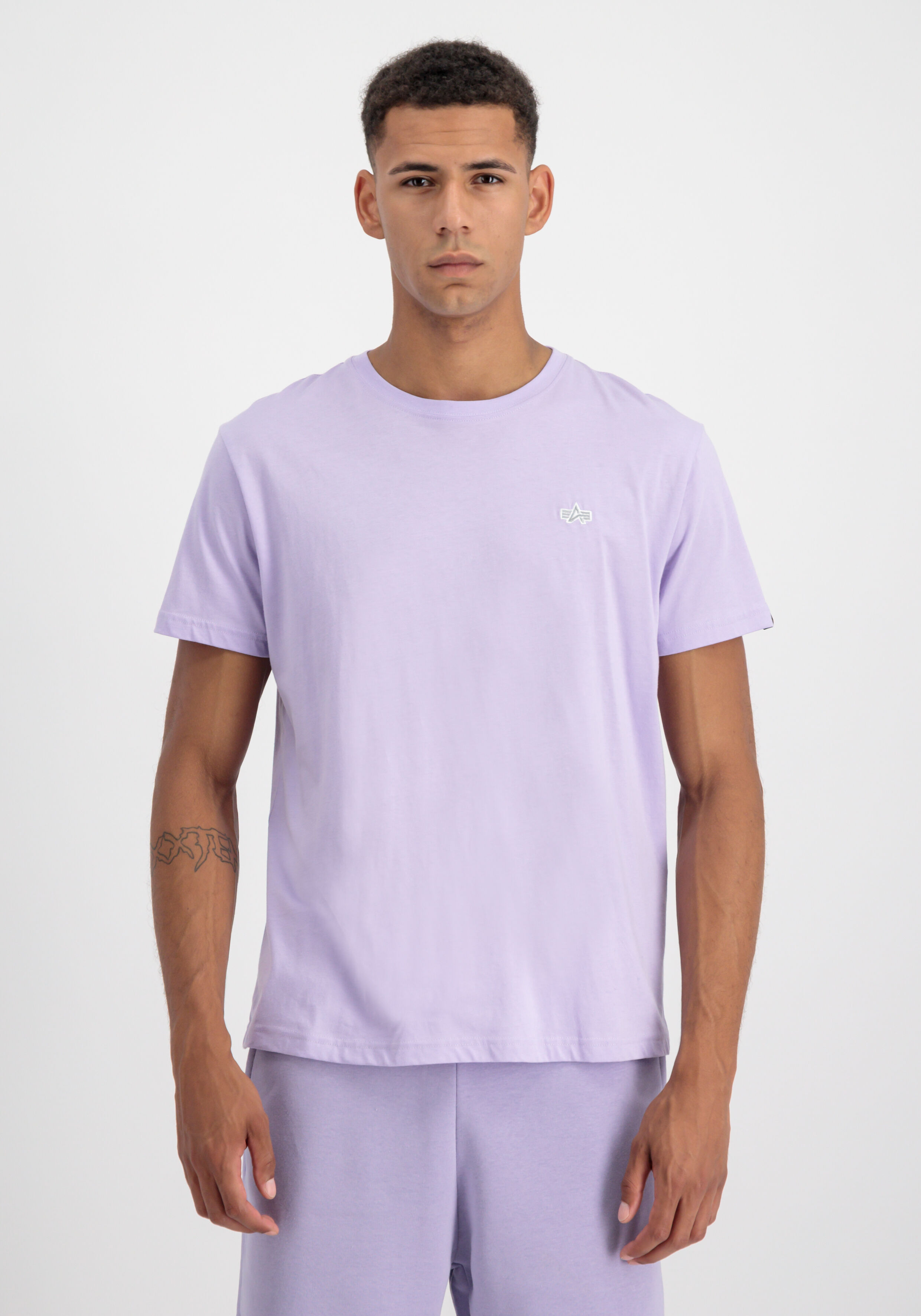 118536_664_alpha_industries_unisex_emb_t_shirt_001_124077