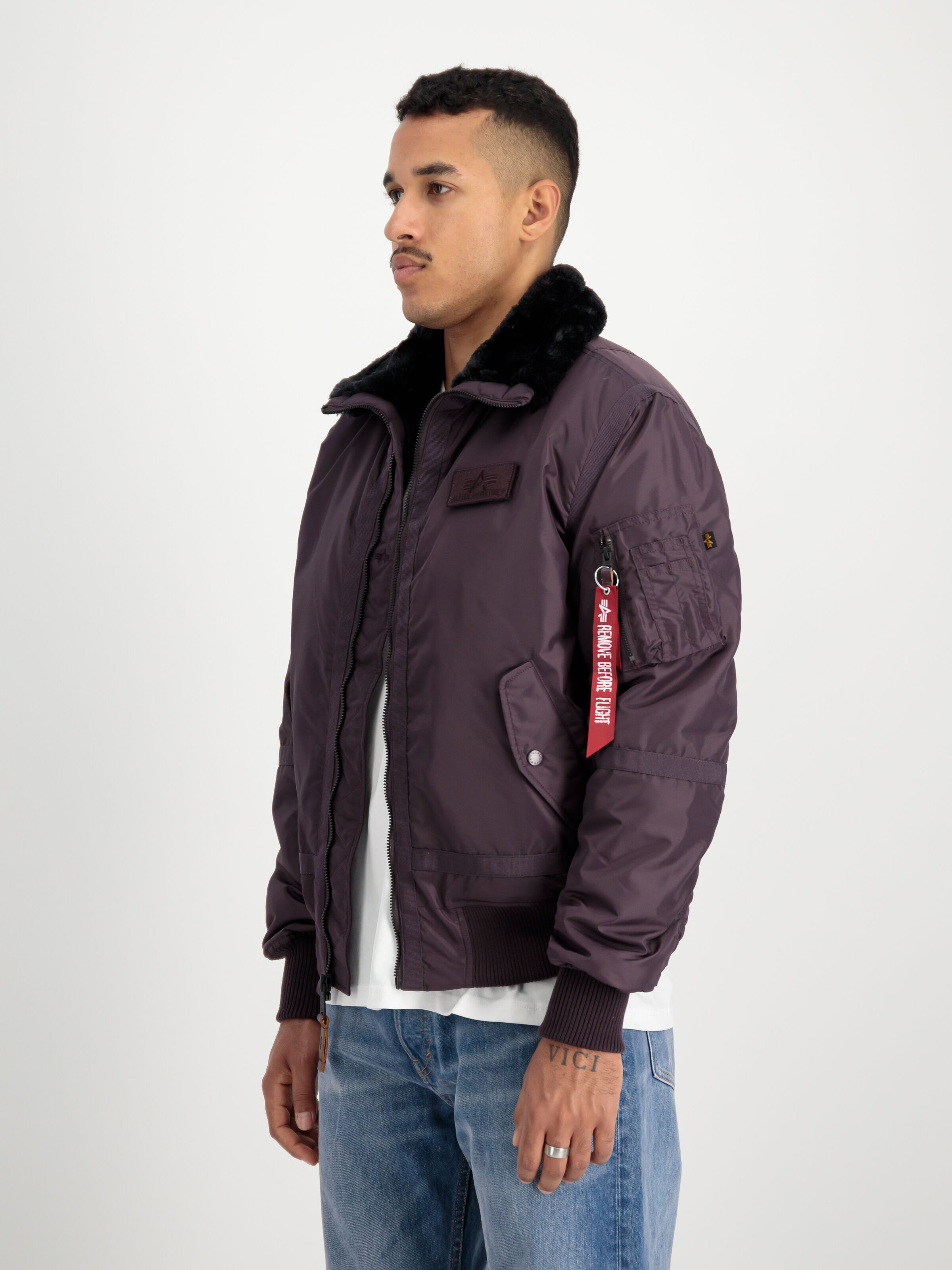 B-15 III TT Two Tone Bomber Jacket Plum 198122_719_2_model_00003_115946