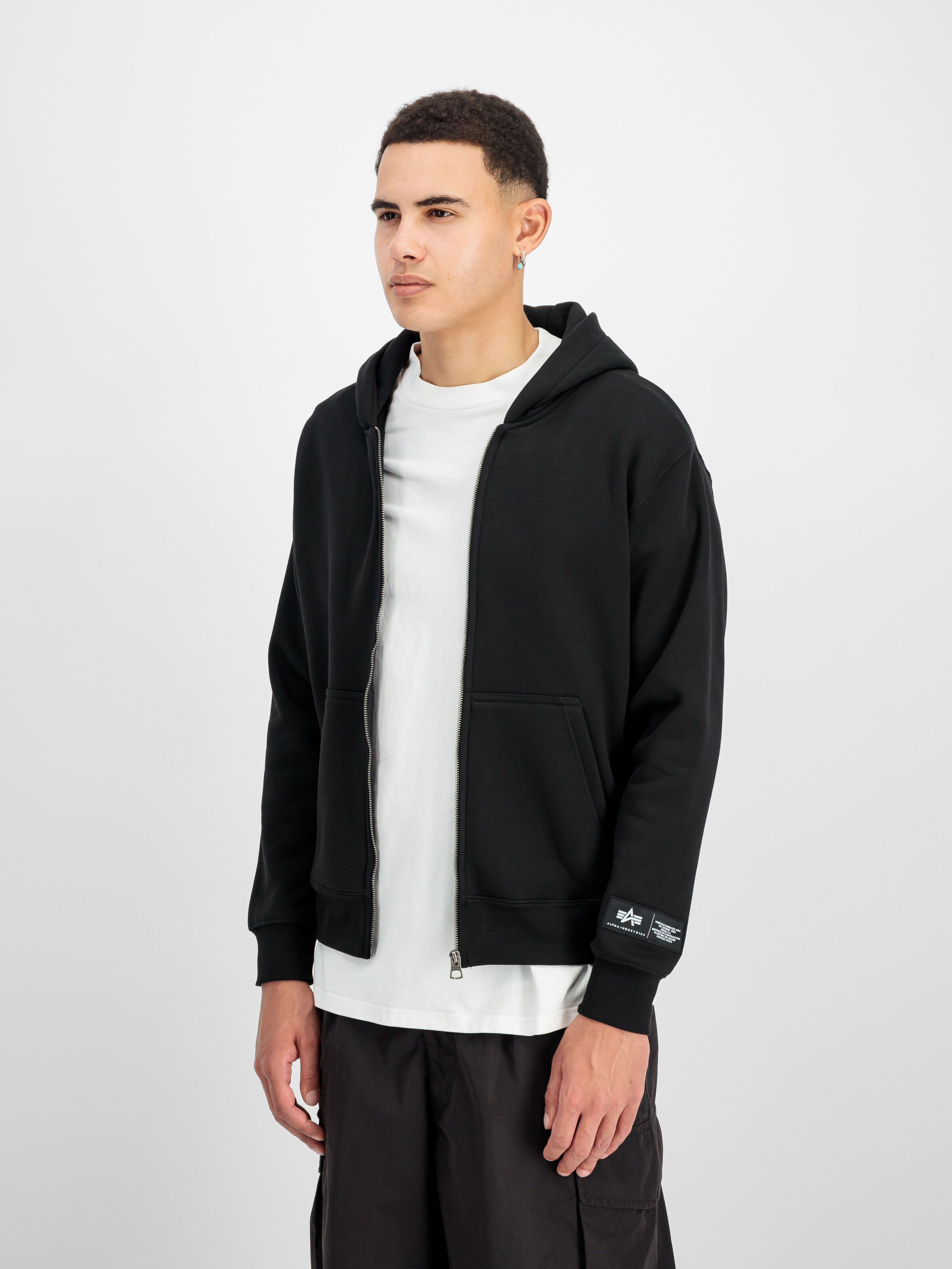 Label Zip Backprint Hoodie black 258342_03_2_model_00002_183416