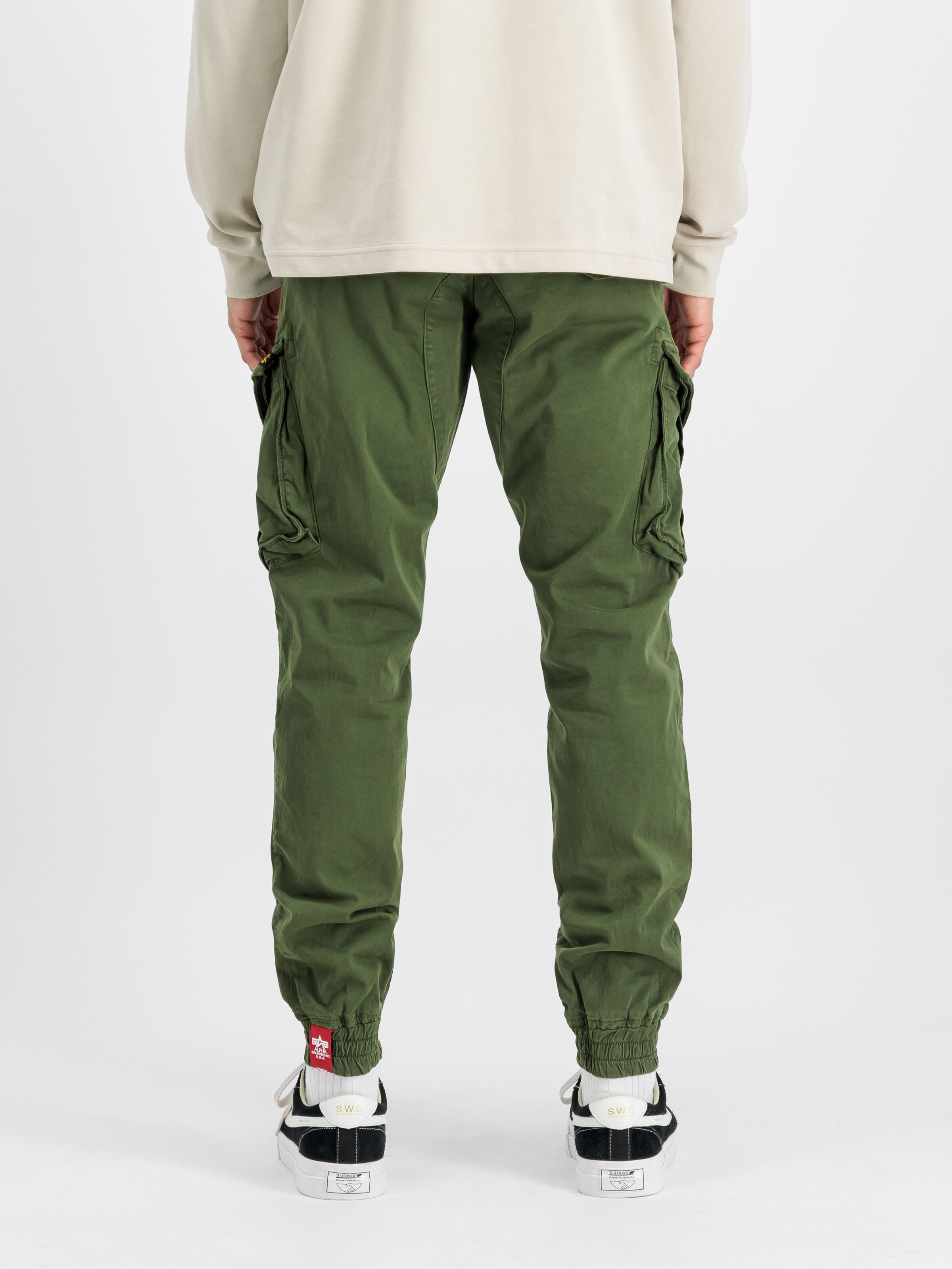 Spy Pant dark olive 116203_142_2_model_00005_126112