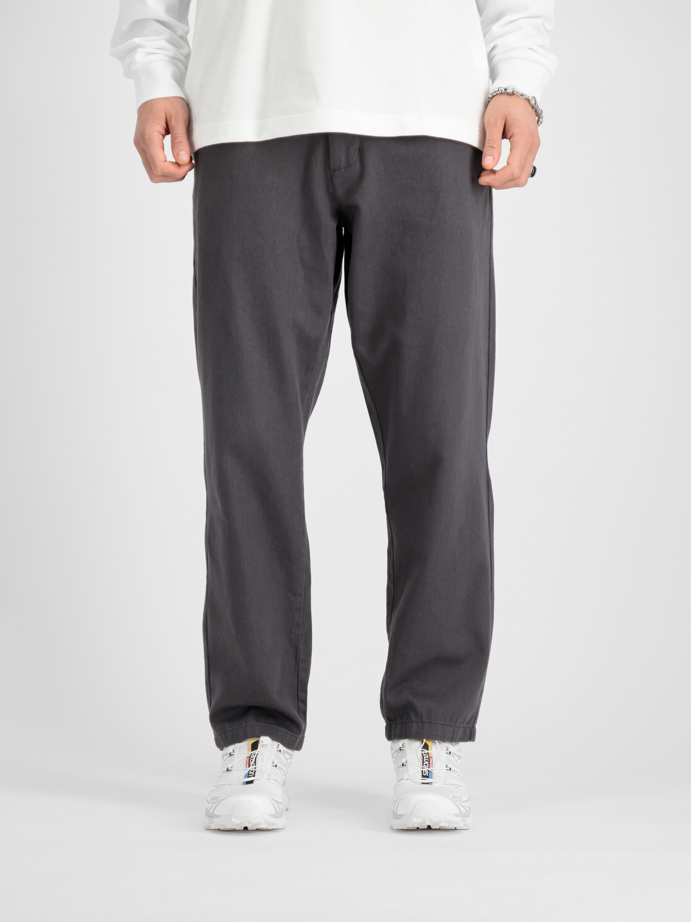 Alpha Relaxed Chino Pant vintage grey 146202_684_2_model_00003_98912.jpg