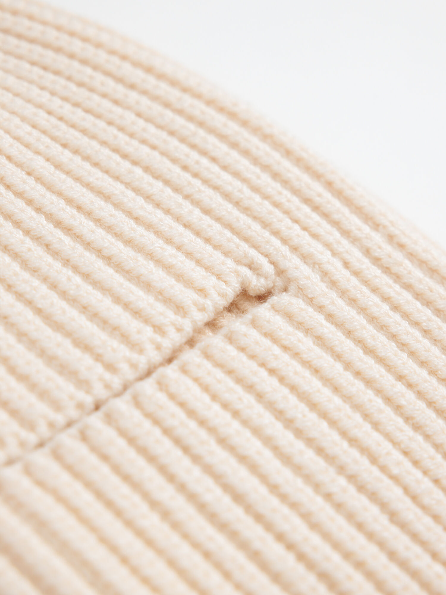 Label Balaclava jet stream white 138901_578_001_alpha_industries_label_balaclava_003_114653