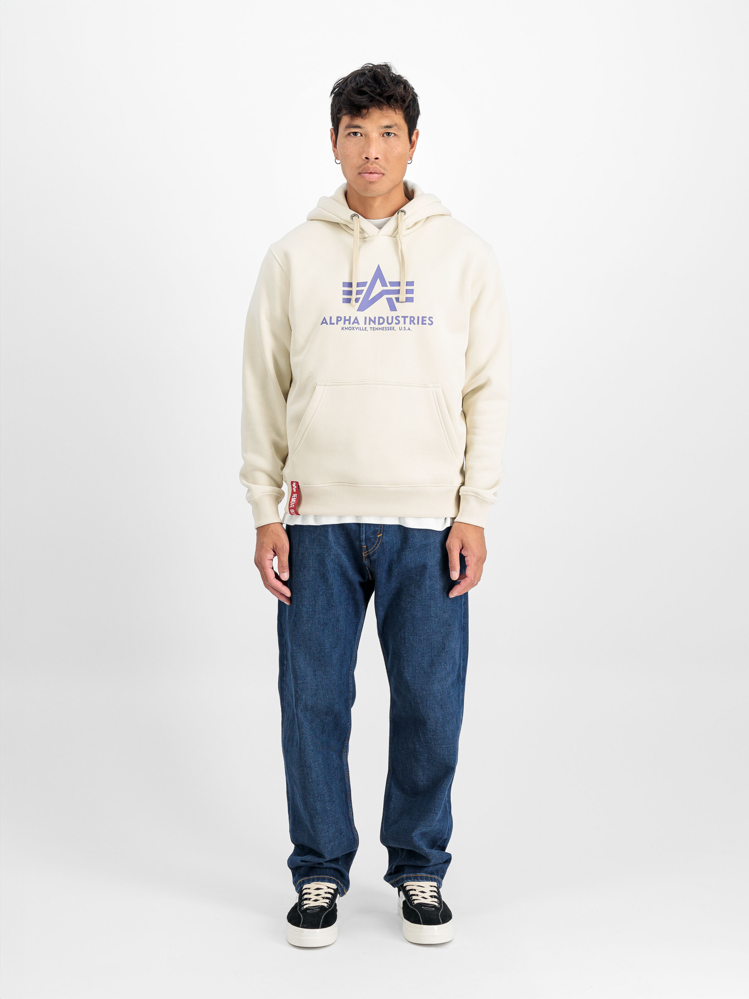 Basic Big Logo Hoodie vintage white 178312_300_2_model_00001_117952