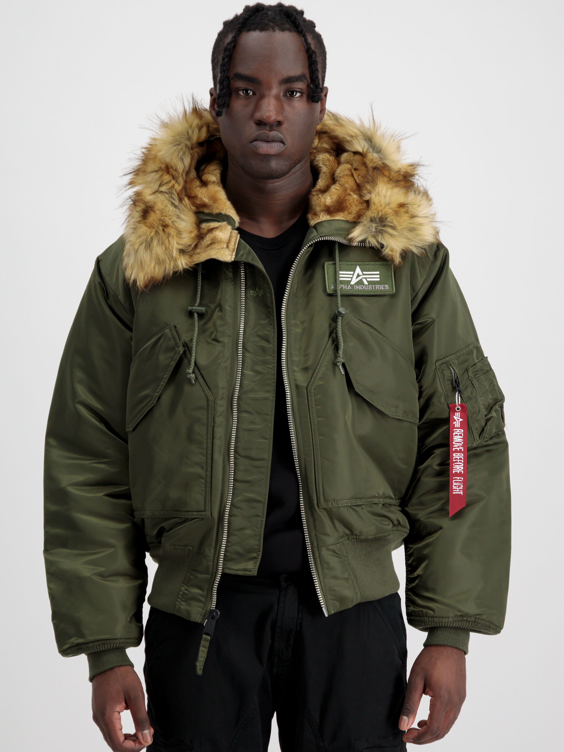 45/P Hooded Custom Bomber Jacket dark green 113145_257_alpha_industries_45p_hooded_custom_001_183137