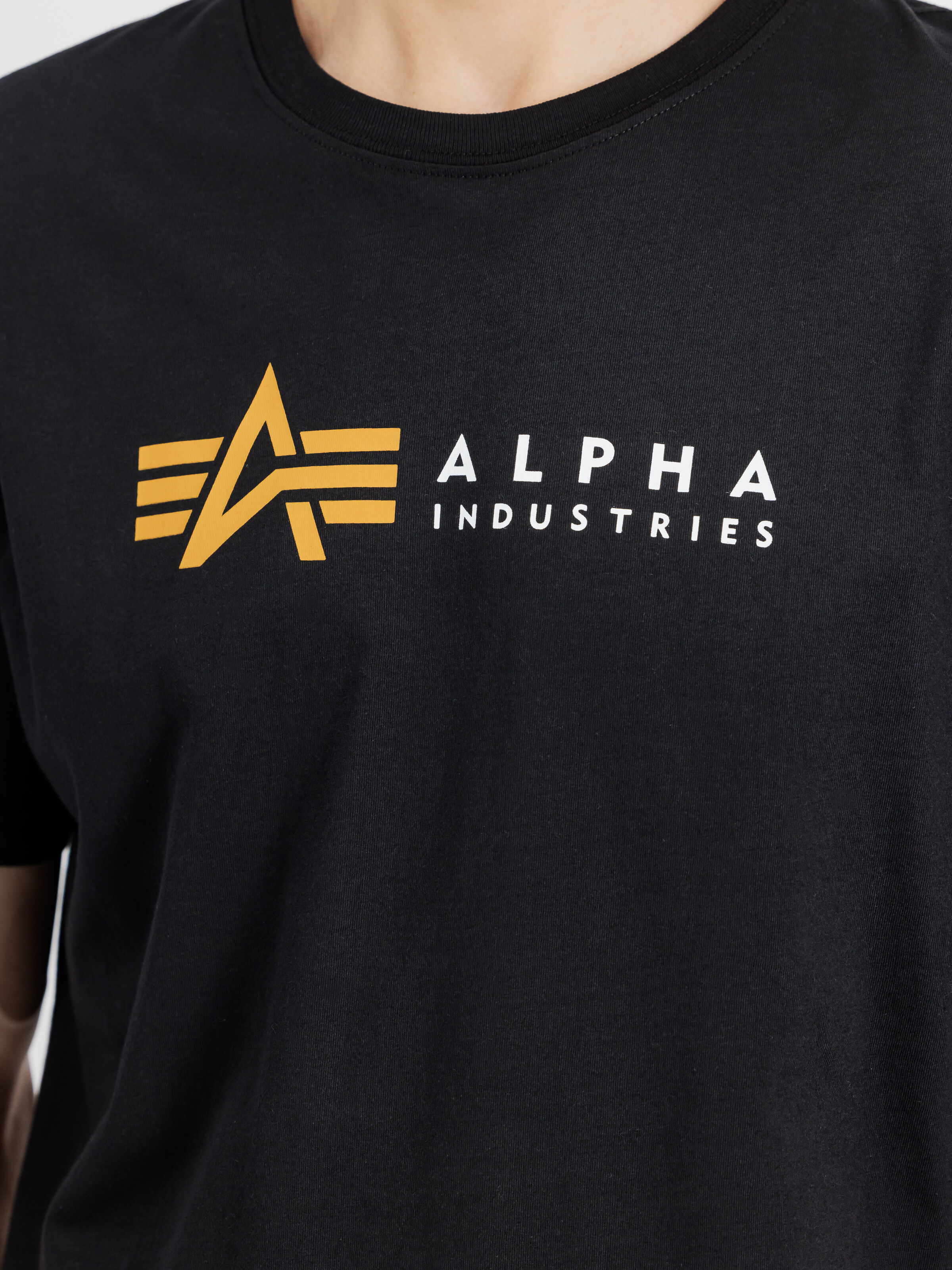 Alpha Label T-Shirt black 118502_03_3_detail_00001_156337