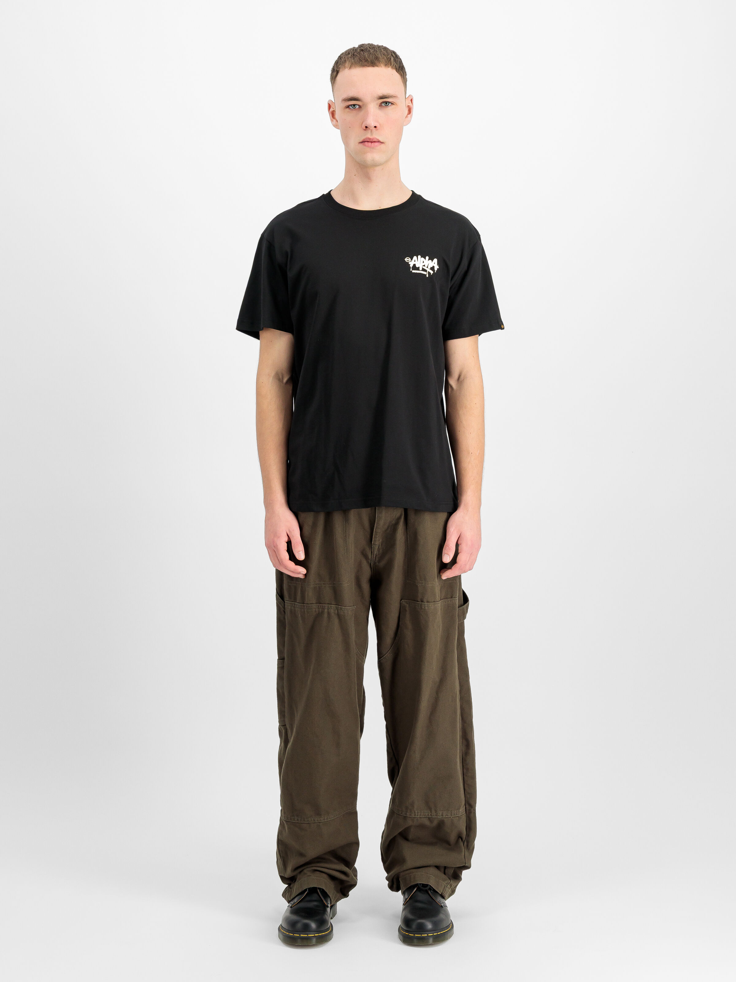 Alpha Signature T-Shirt black 266554_03_2_model_00001_220406