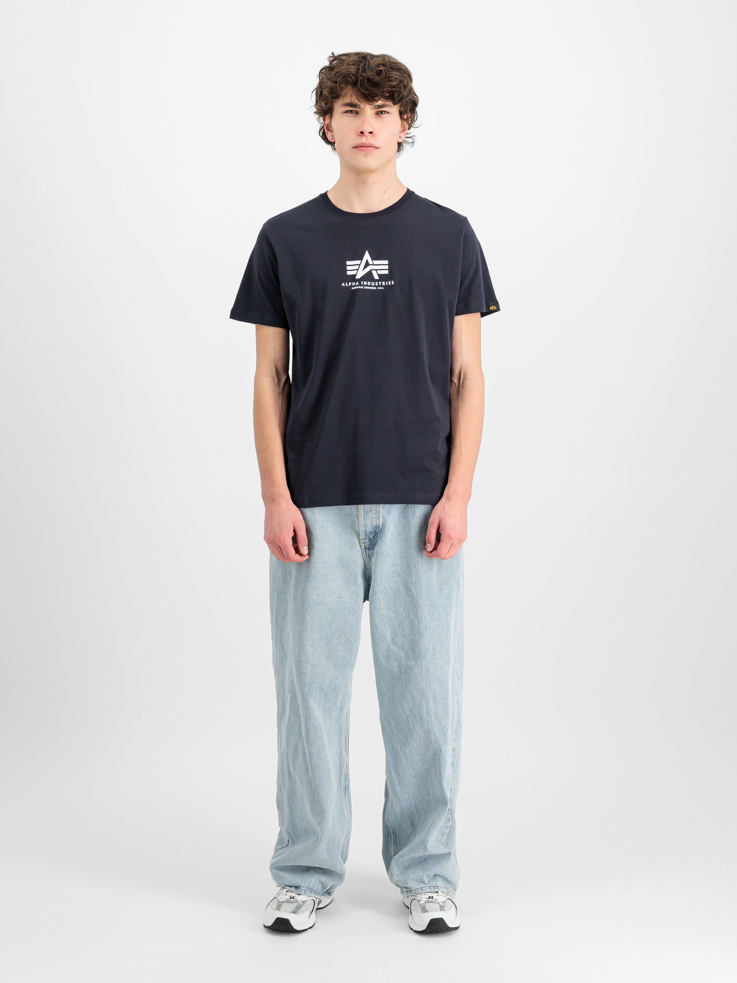 Basic Mid Logo T-Shirt rep.blue 118533_07_2_model_00001_216517