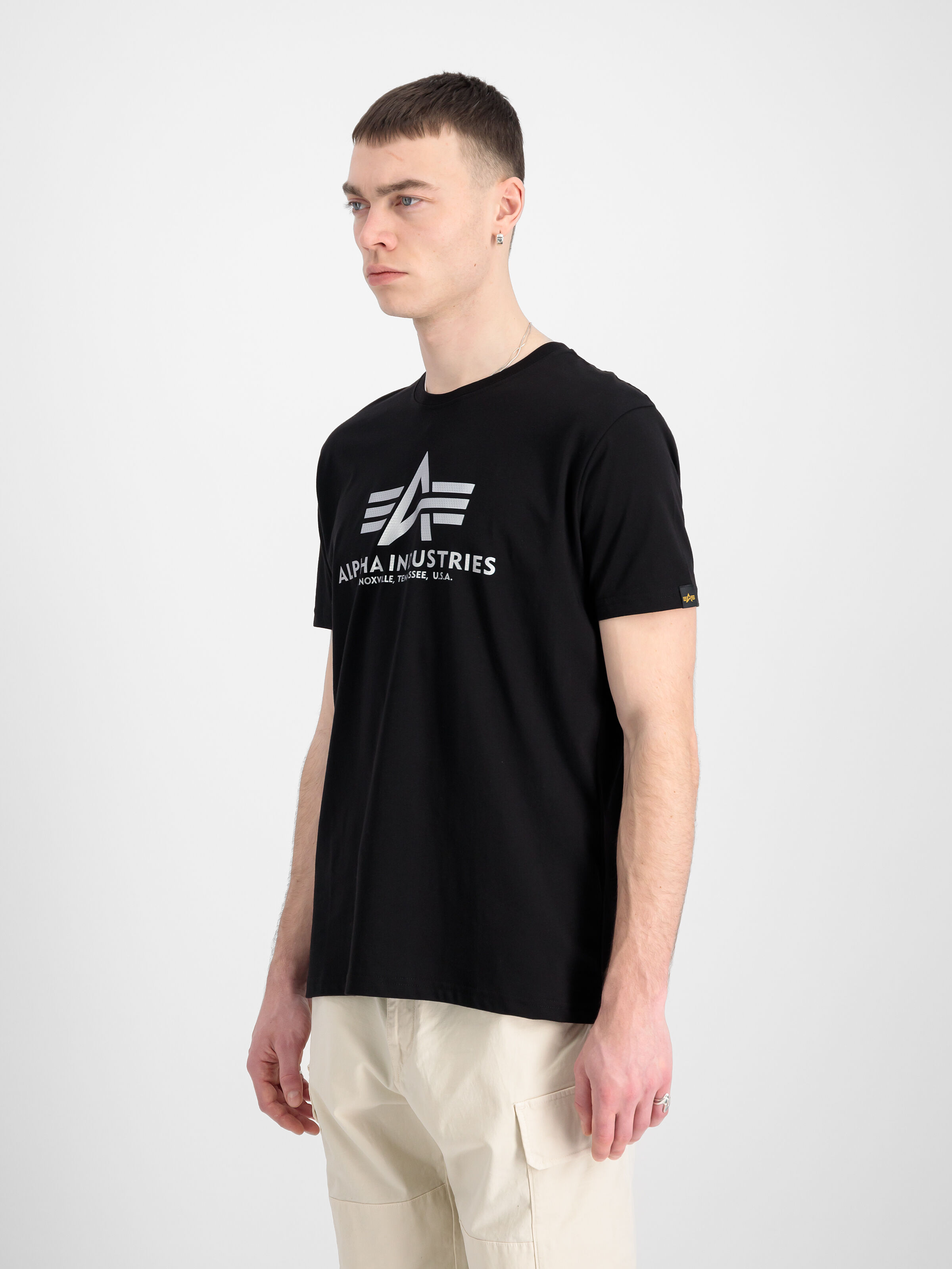 Basic Big Logo Carbon T-Shirt black / silver 100501CB_423_2_model_00003_109331