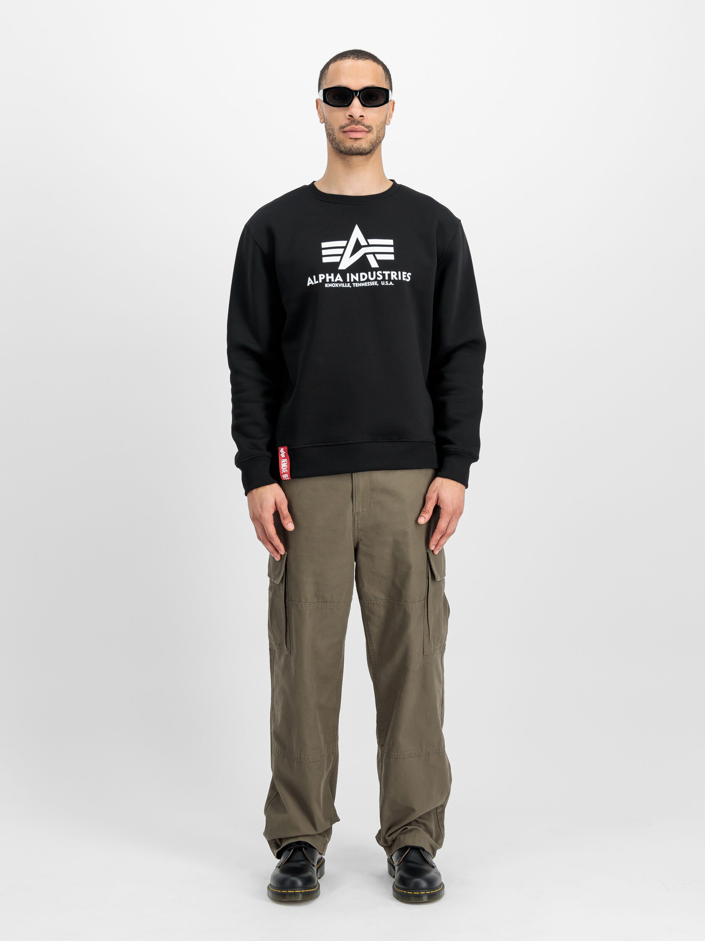 Basic Big Logo Sweatshirt black 178302_03_2_model_00001_125709