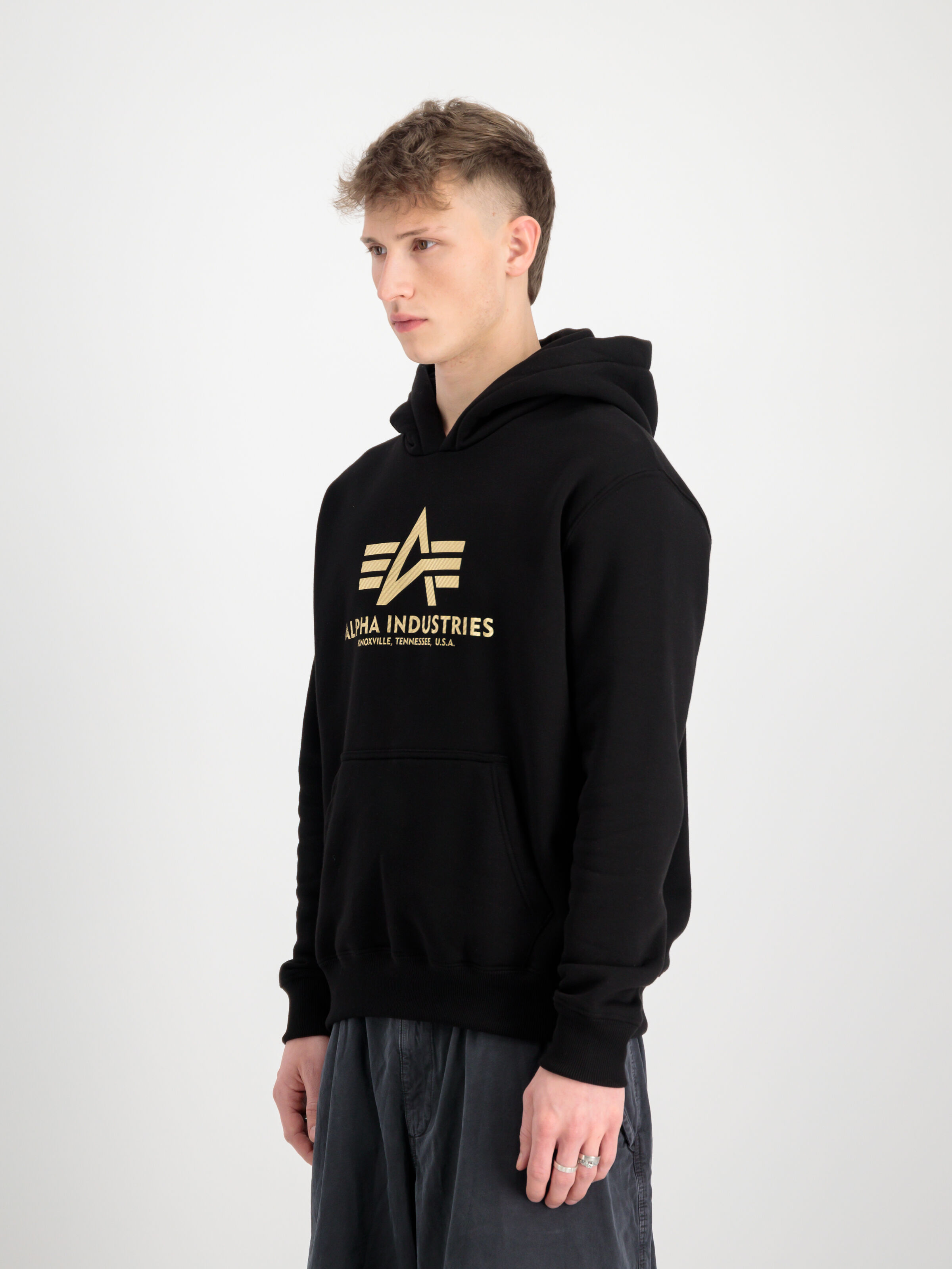 Basic Carbon Hoodie black/gold 146343_365_2_model_00003_129854