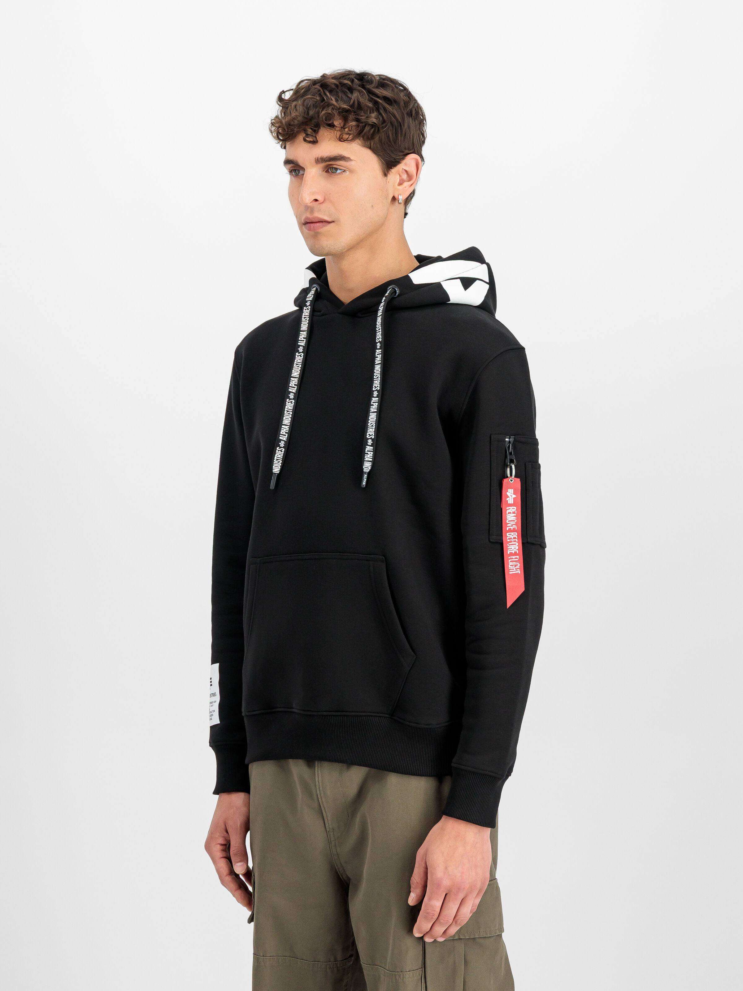 Alpha Hoodie black 126803_03_2_model_00002_190345