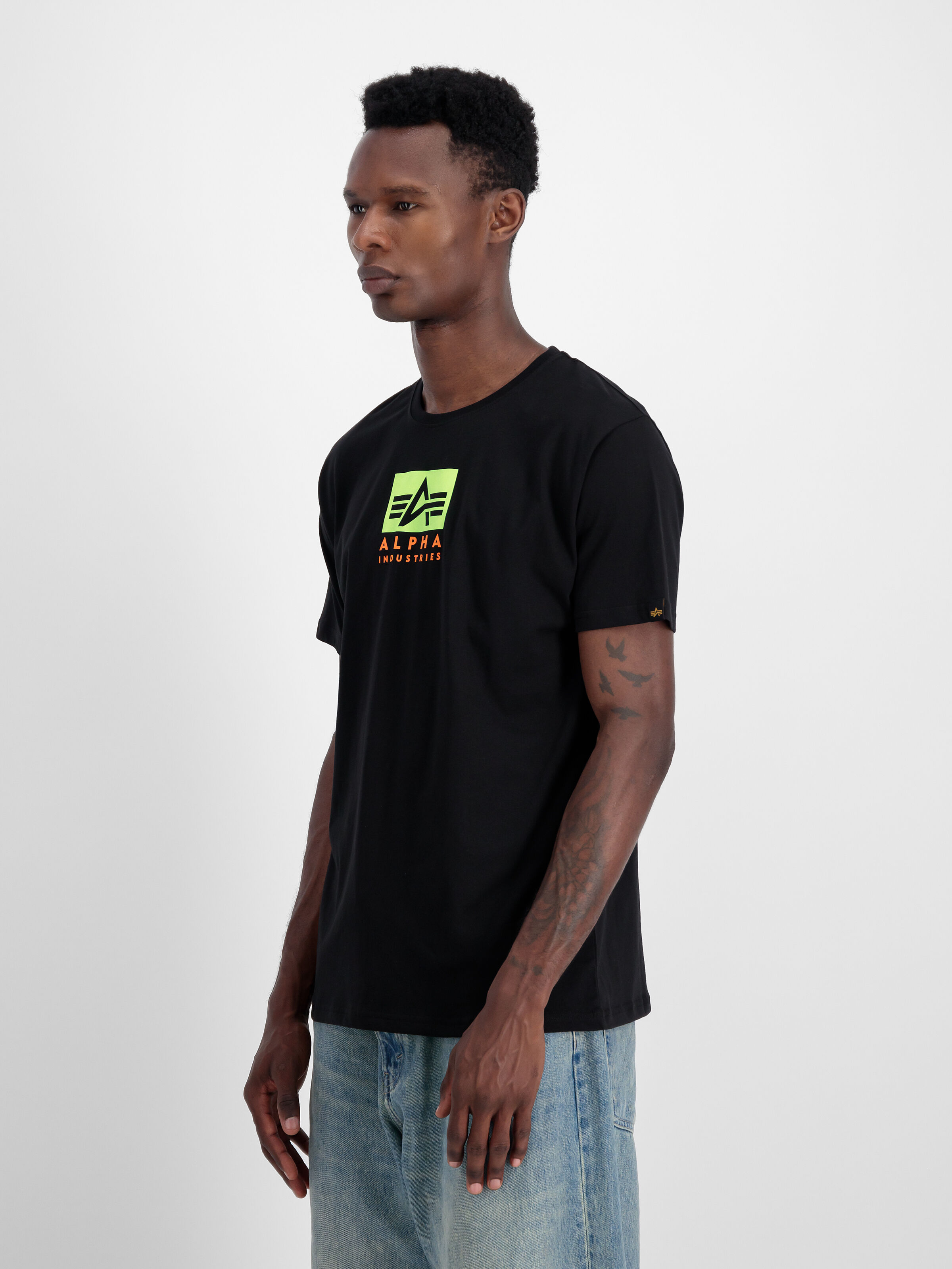 Satin Logo T-Shirt black 148513_03_2_model_00003_111413