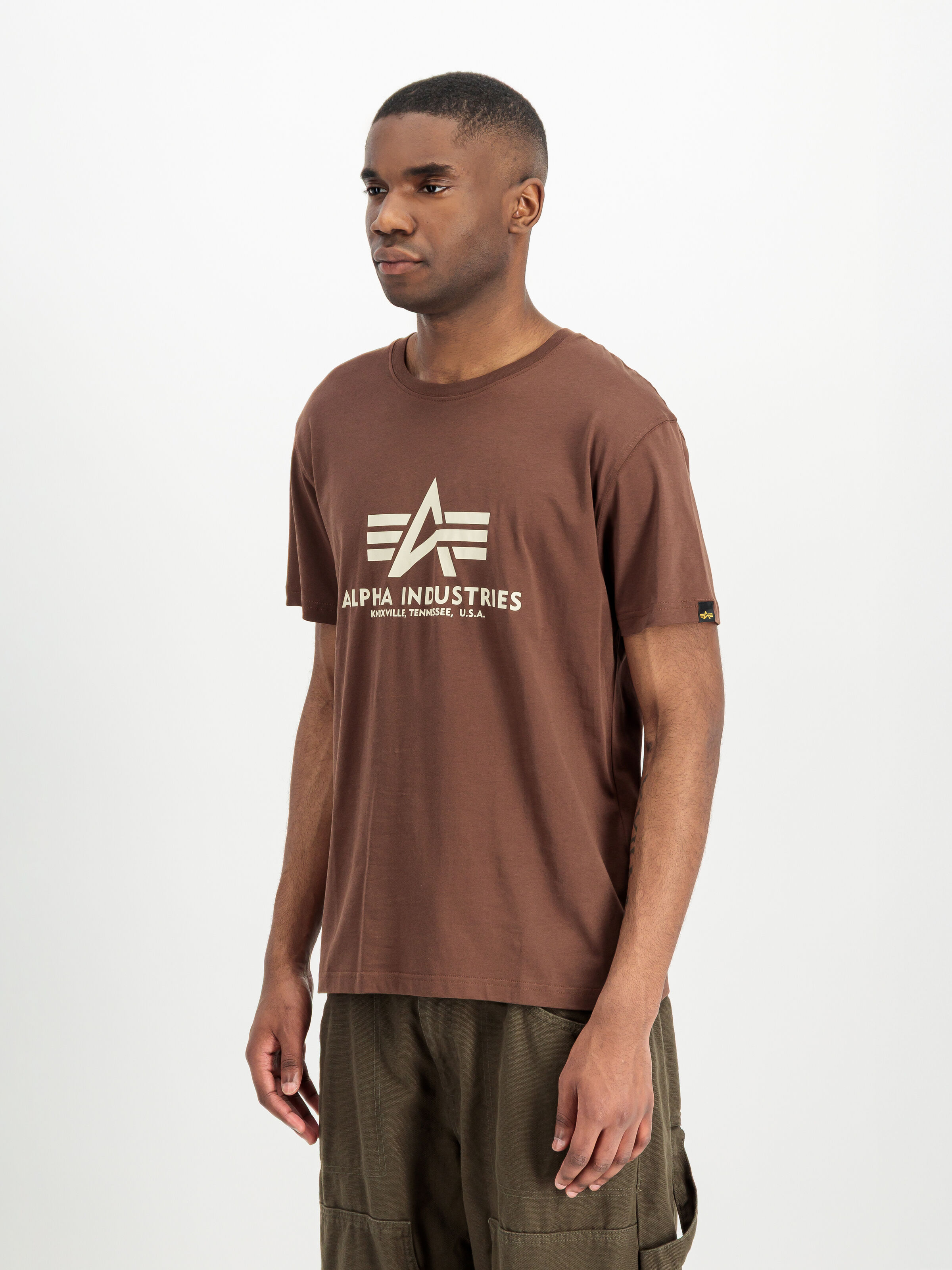 Basic Big Logo T-Shirt powder brown 100501_204_2_model_00002_226367