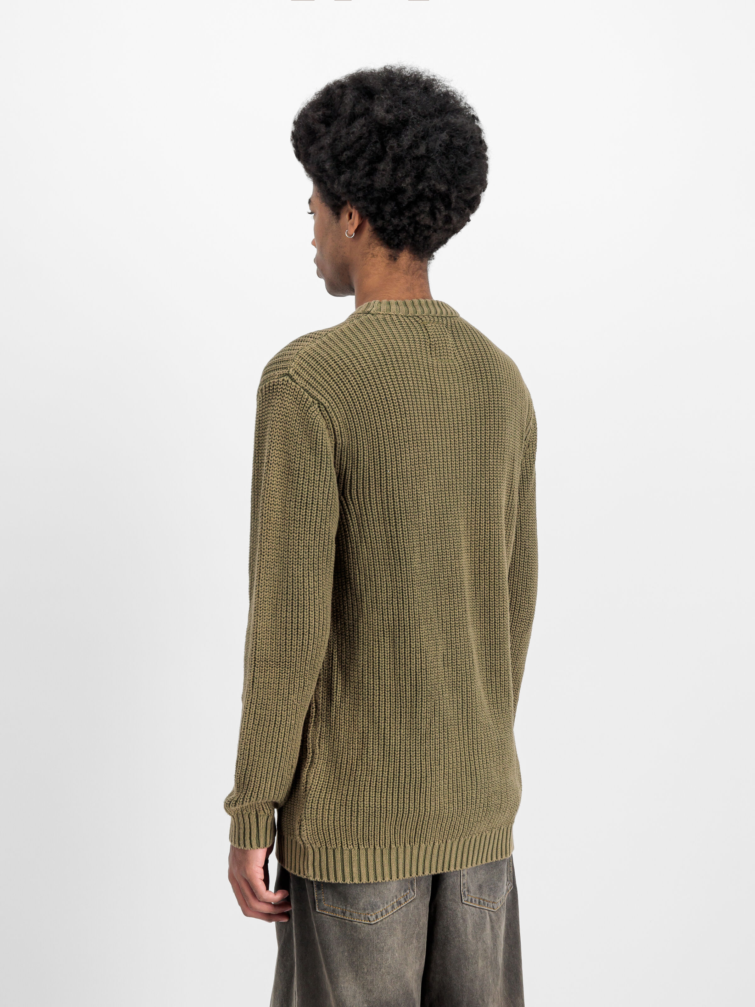 Acid Sweatshirt dark olive 138402_142_2_model_00004_131042
